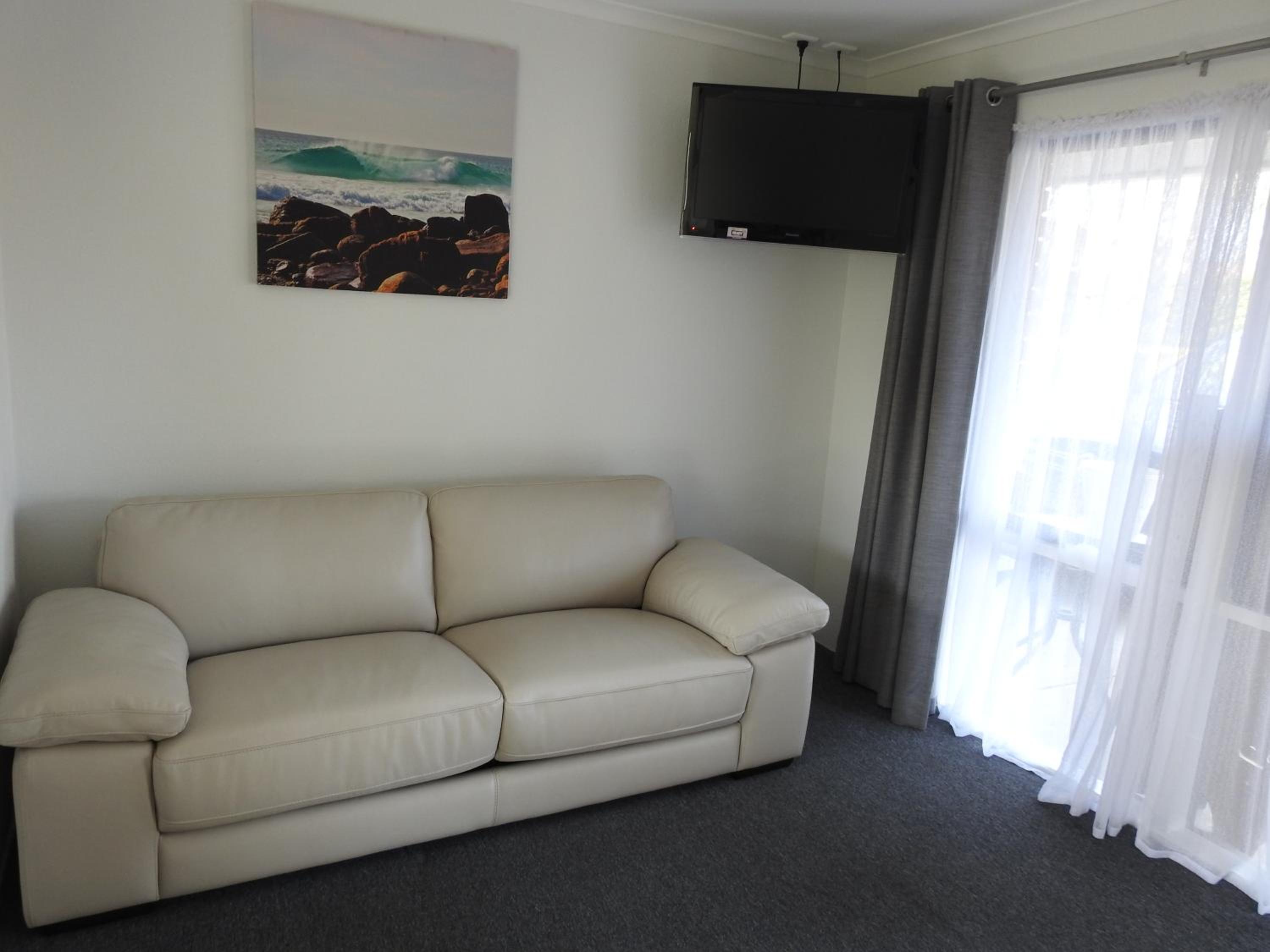 Queen Suite photo 3