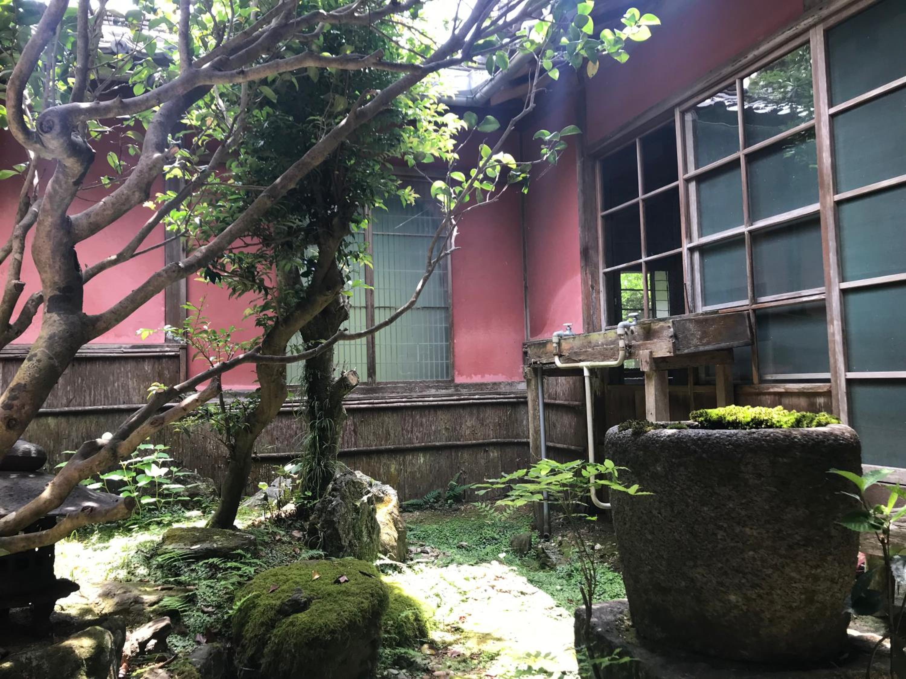 Japanese-Style Twin Room with Shared Bathroom - Non-Smoking photo 3