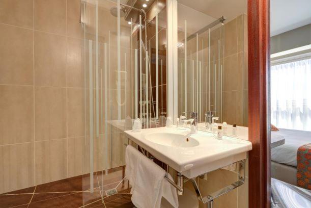Superior Double Room with Sea View - Photo 22