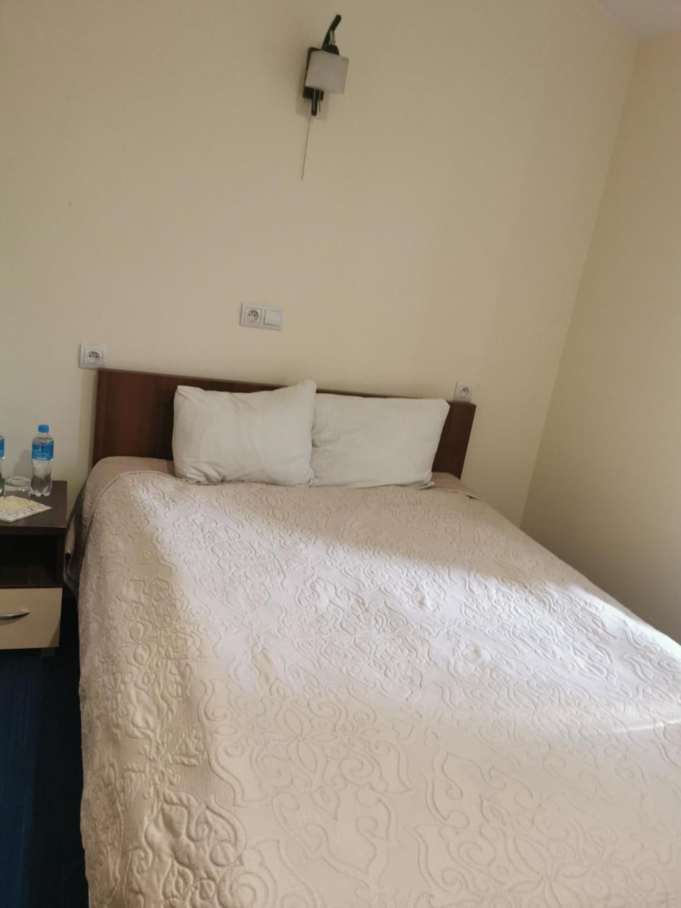 Small Double Room - Photo 4