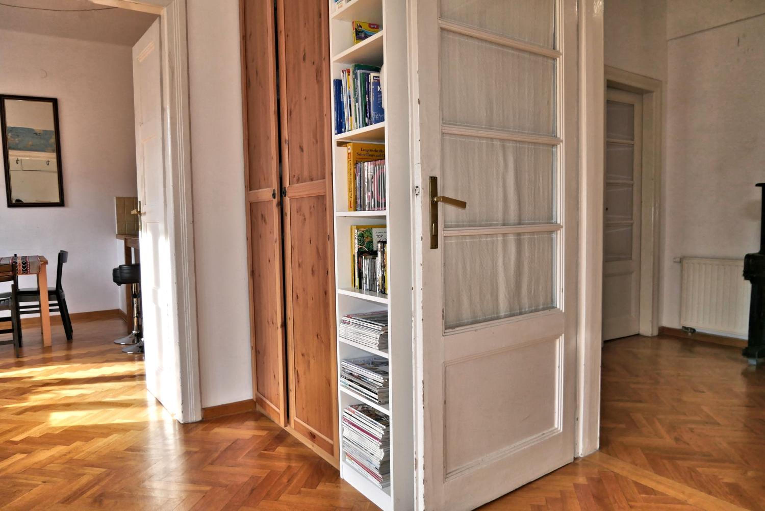 Apartment with Balcony - Photo 22