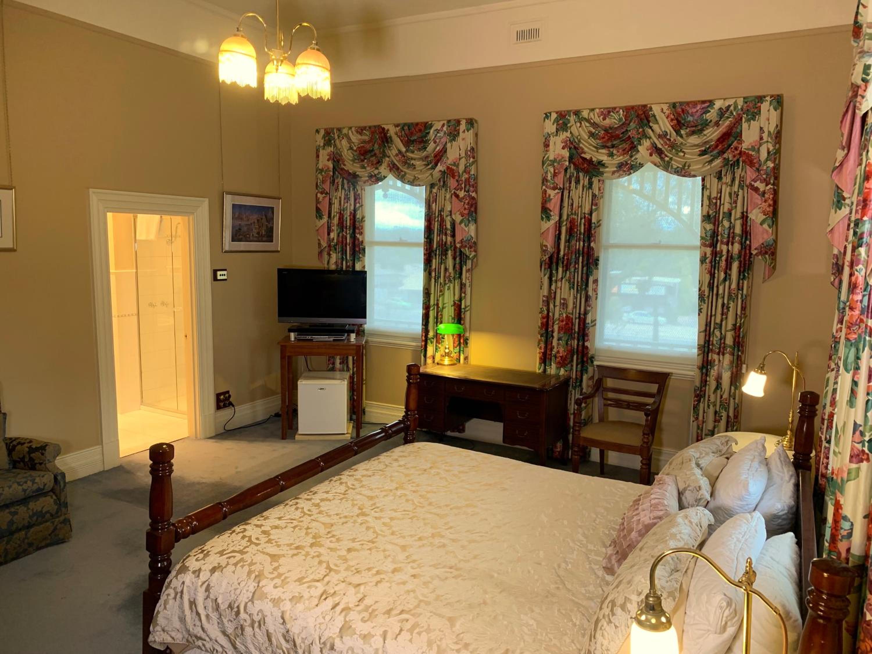 Superior King Room photo 3