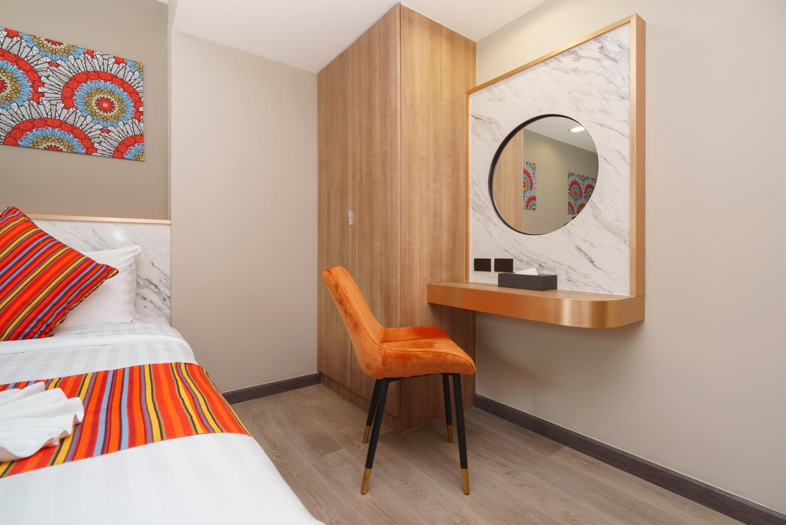 Two-Bedroom Suite - Photo 5