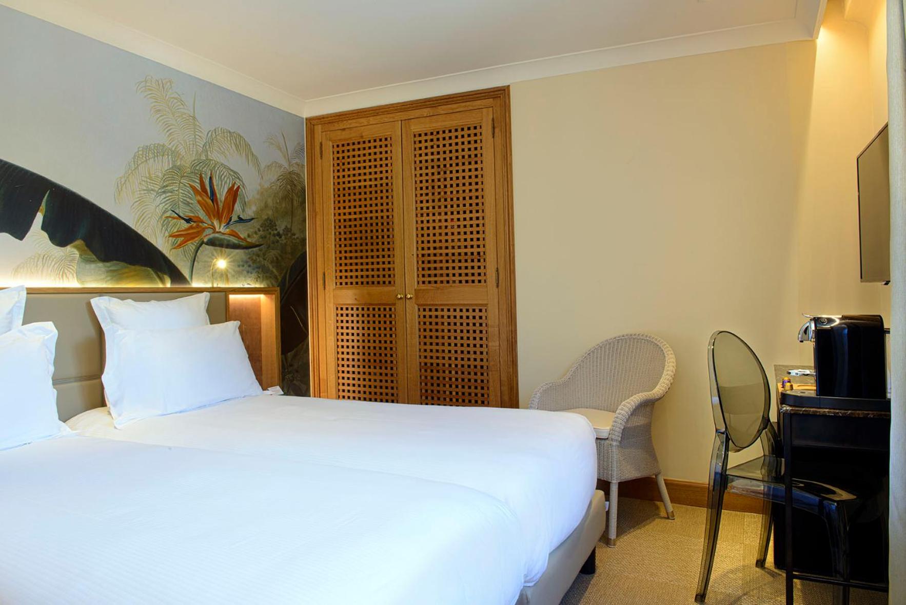 Superior Twin Room with Hill View - Photo 3