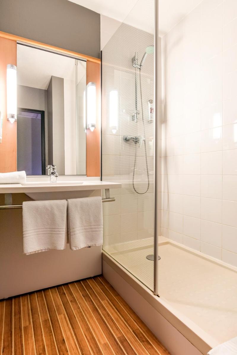 Twin Room - Photo 5