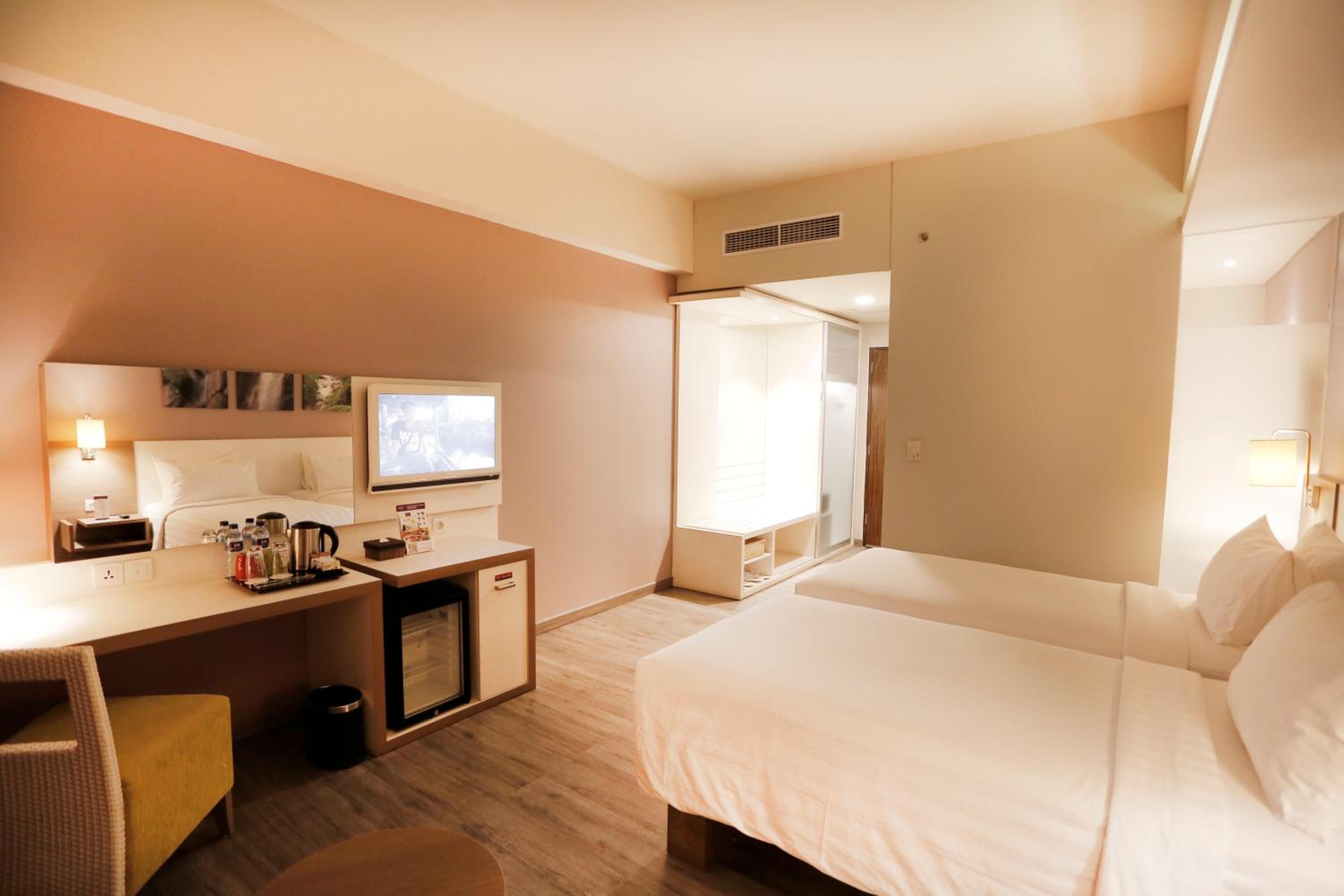 Superior Twin Room - Photo 2