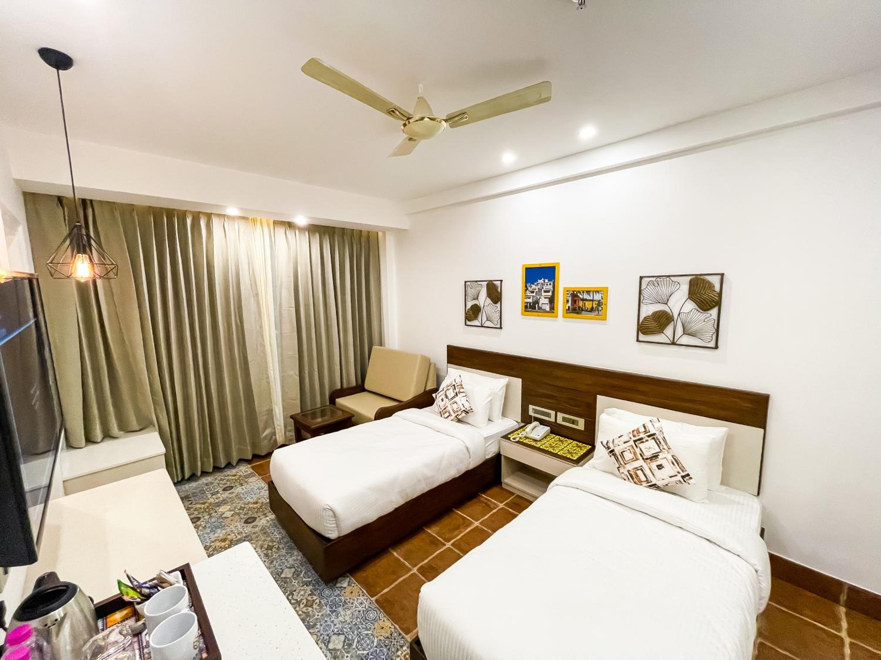 Classic Twin Room - Photo 7