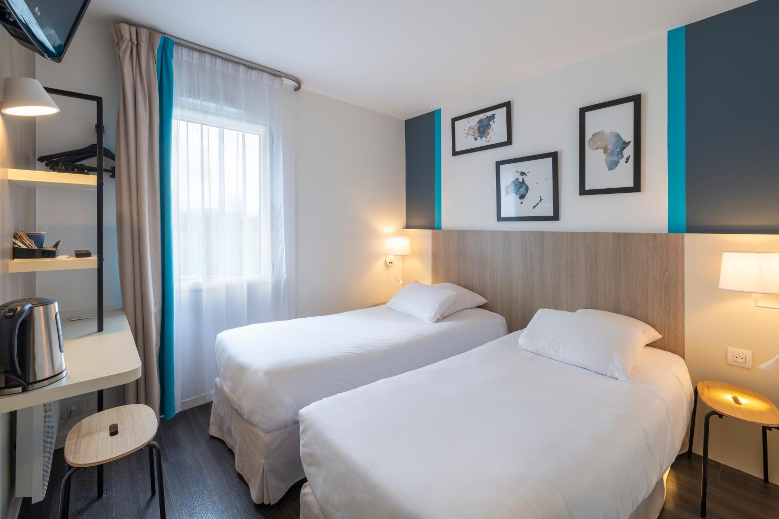 Twin Room - Photo 14