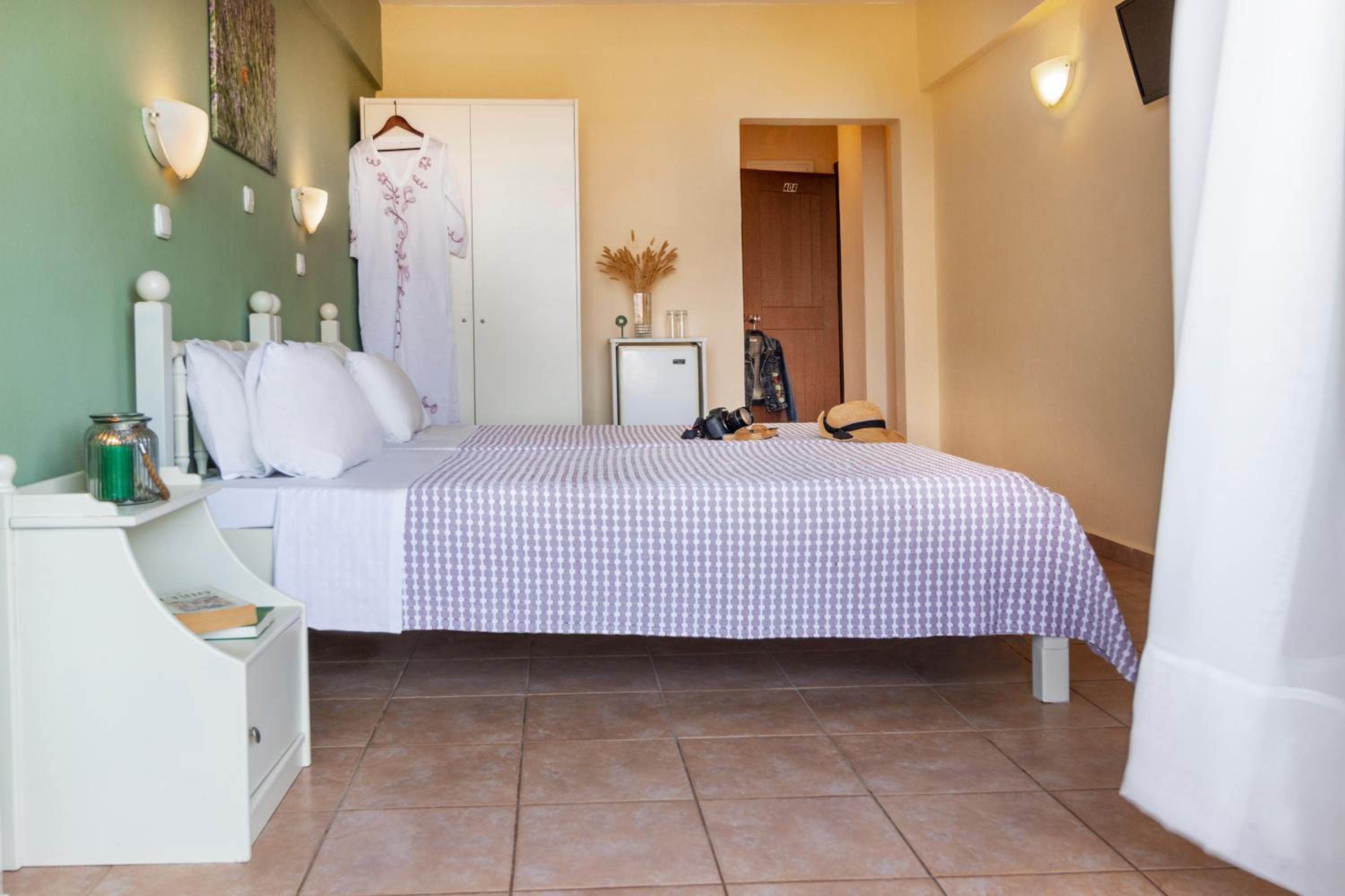 Double Room with Sea View - Photo 8