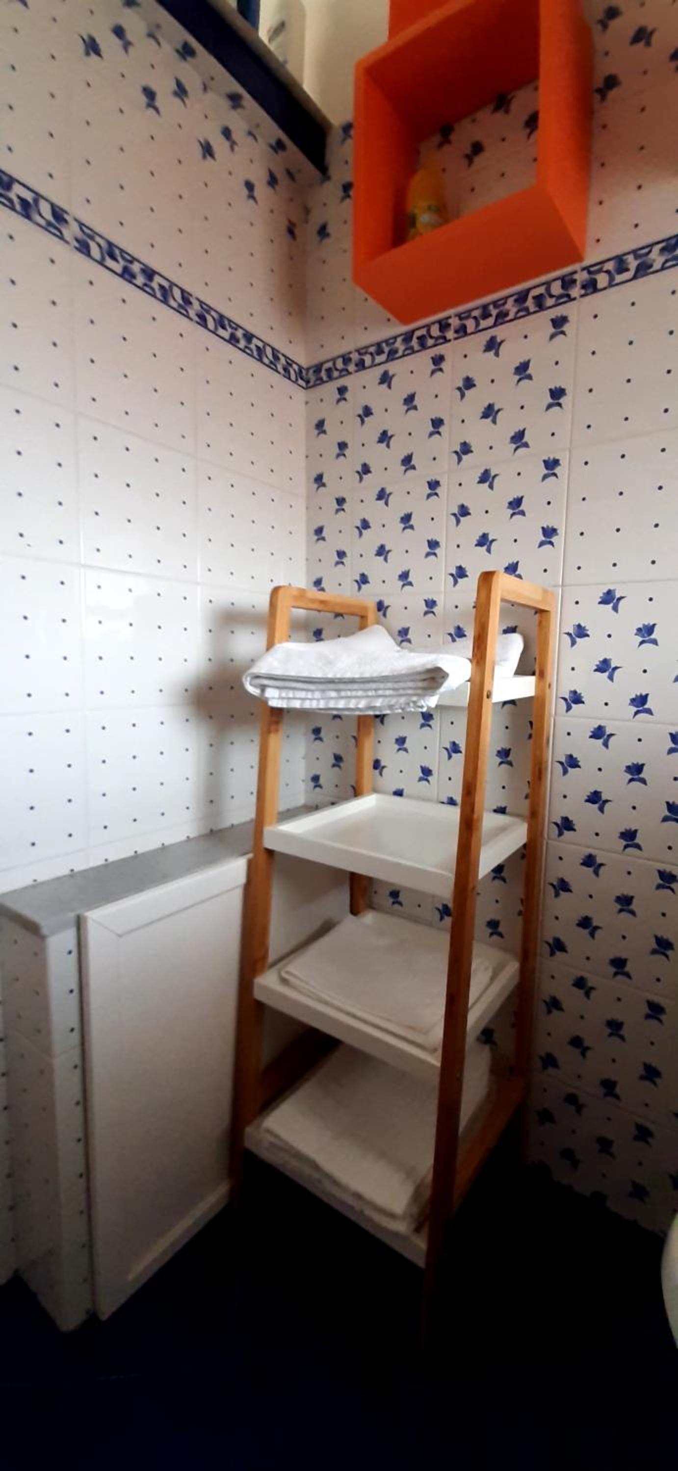 Standard Twin Room - Photo 7