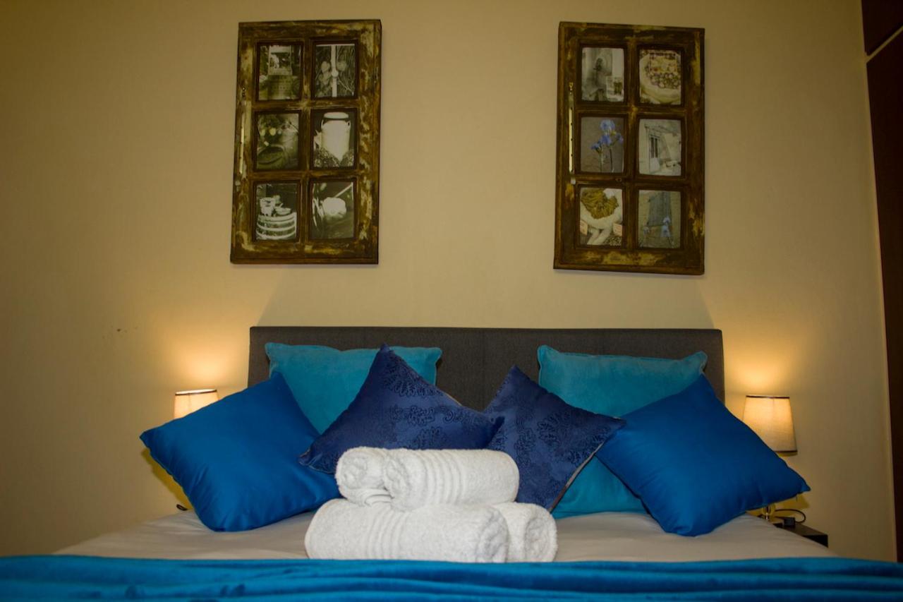 Standard Double Room - Photo 2
