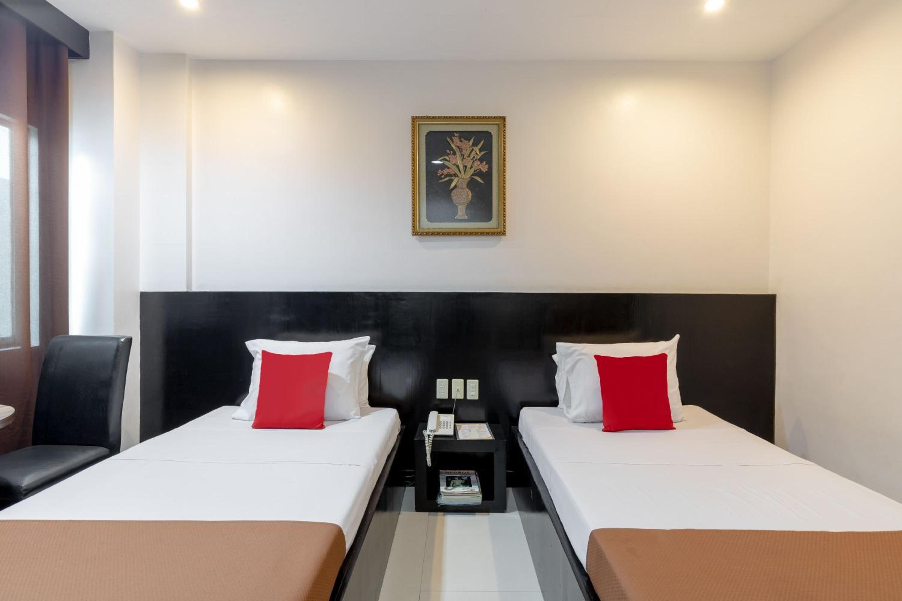 Deluxe Twin Room photo 2