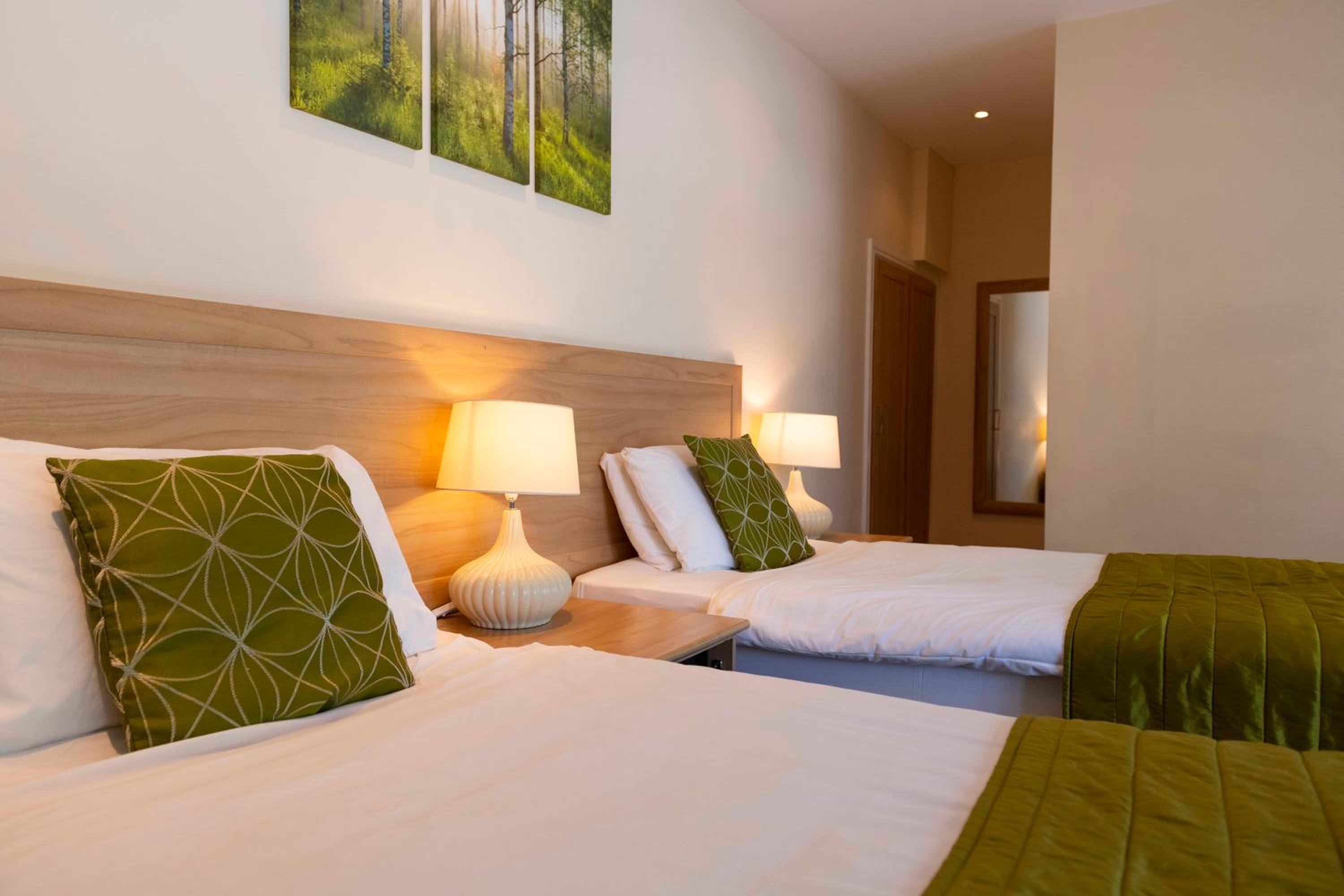 Standard Twin Room - Photo 7
