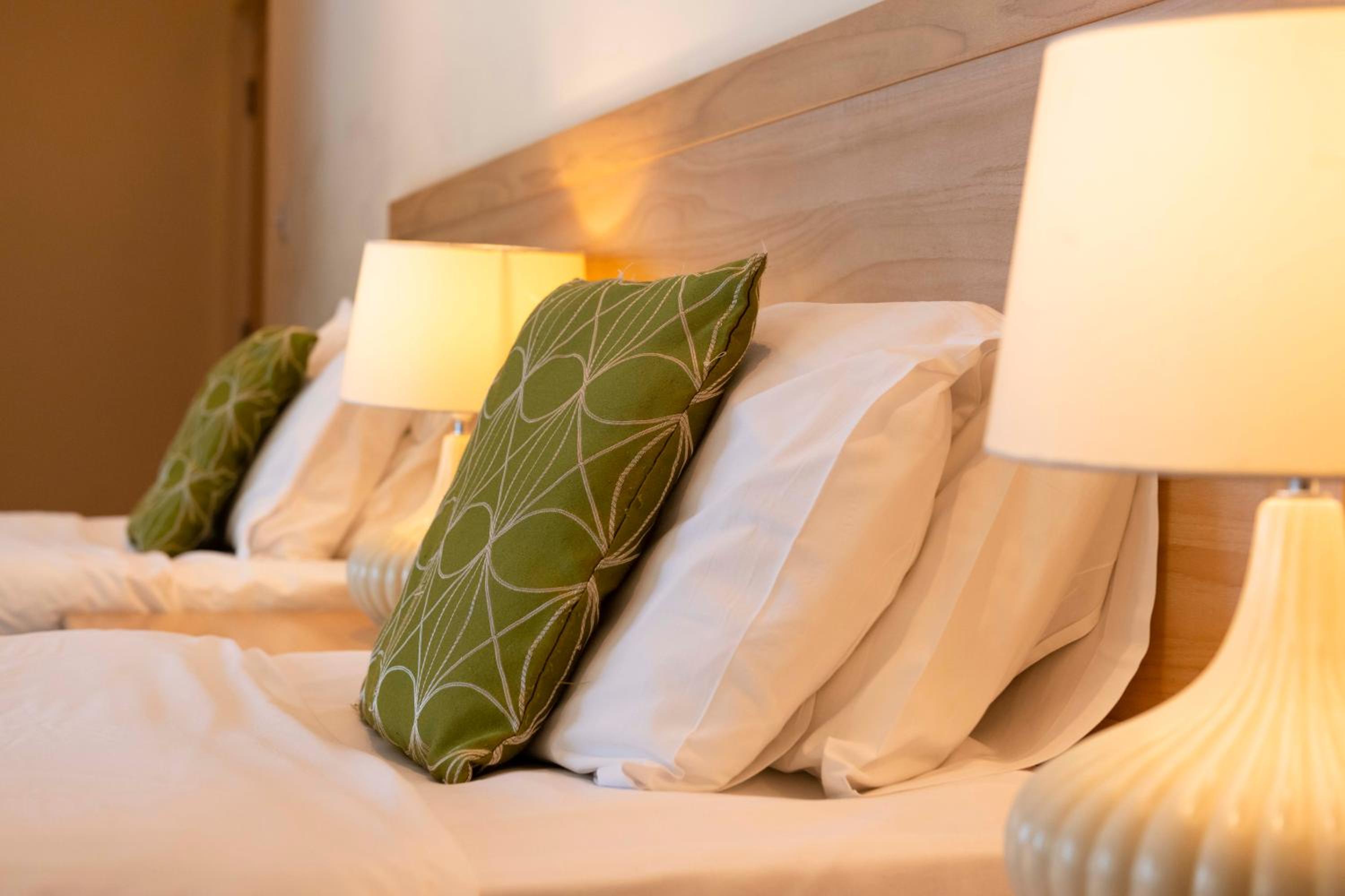Standard Twin Room - Photo 8