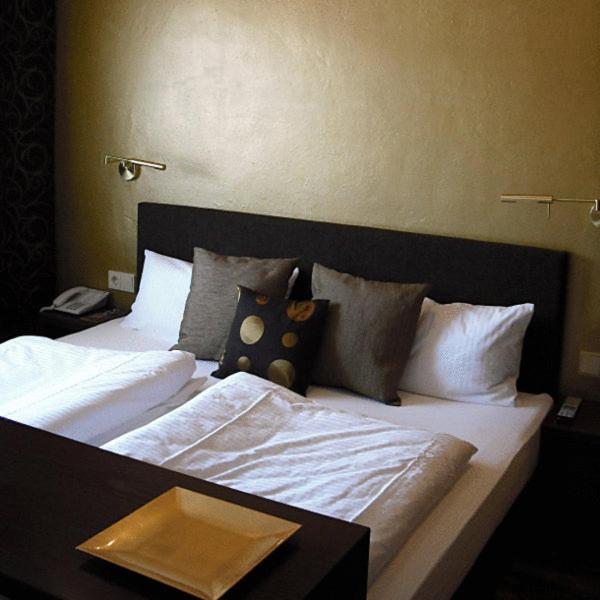 Double Room - Photo 9