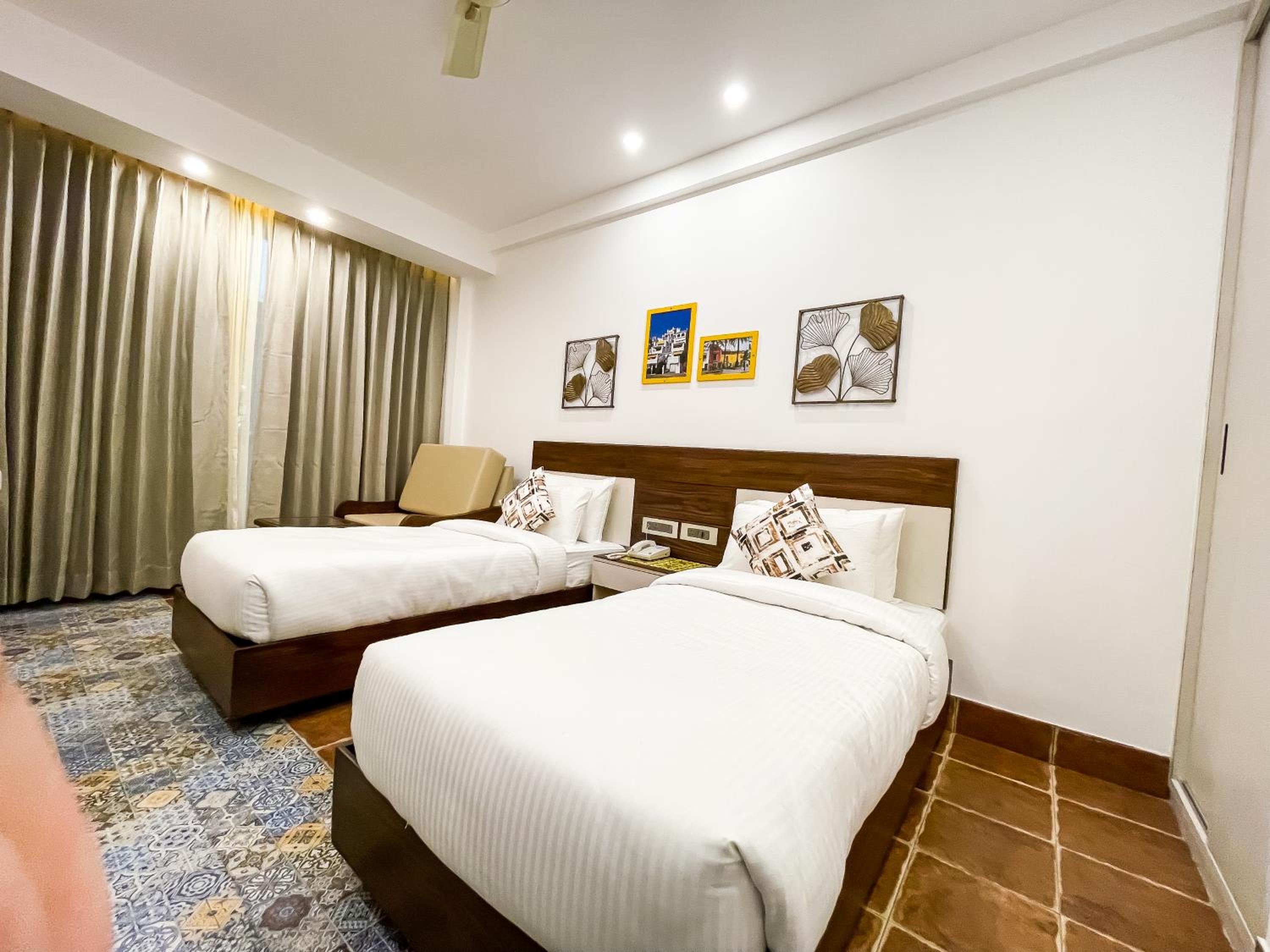 Classic Twin Room - Photo 5