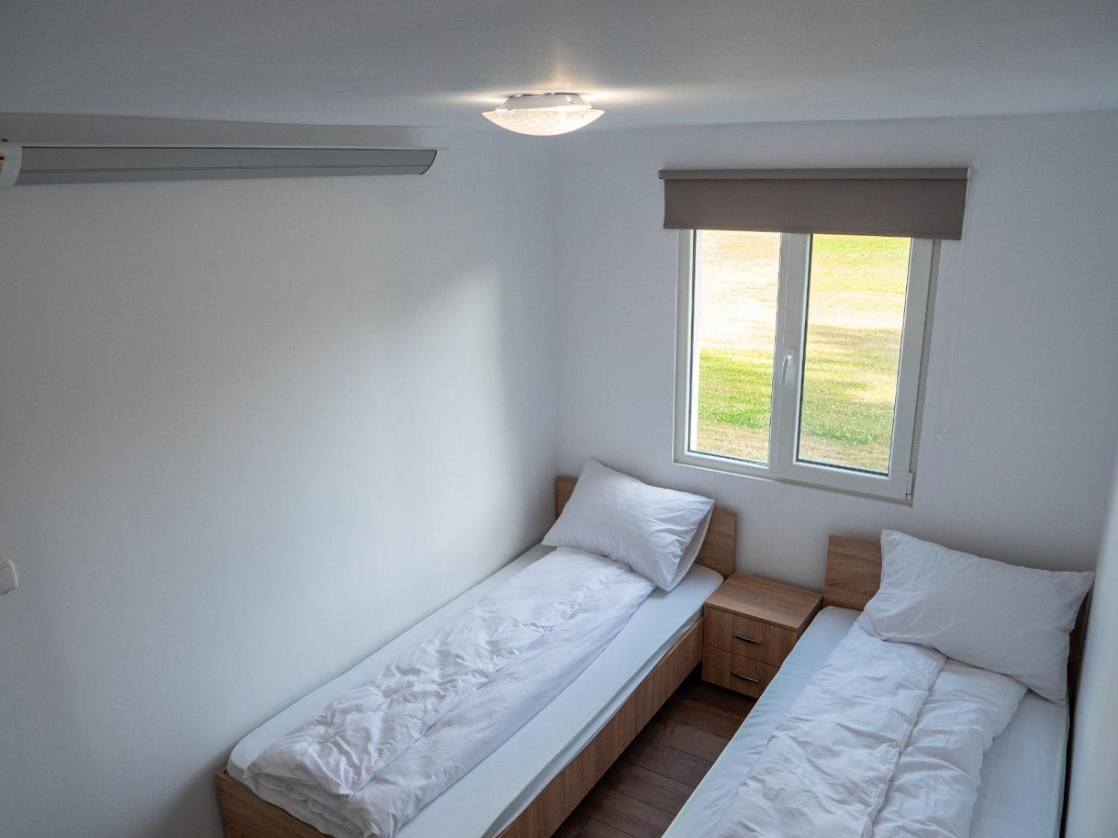 Family Bungalow - Photo 2