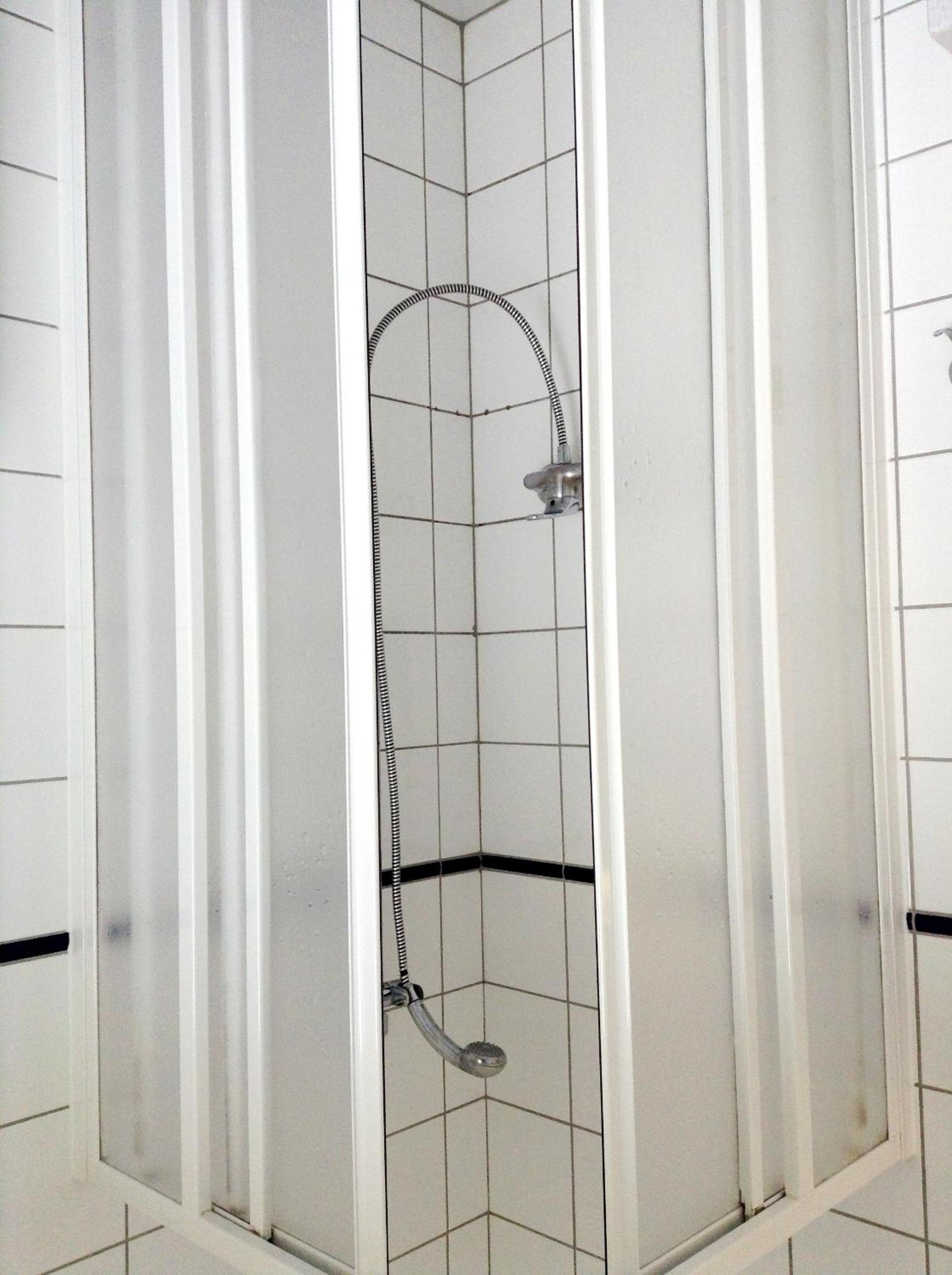 Double Room - Photo 11
