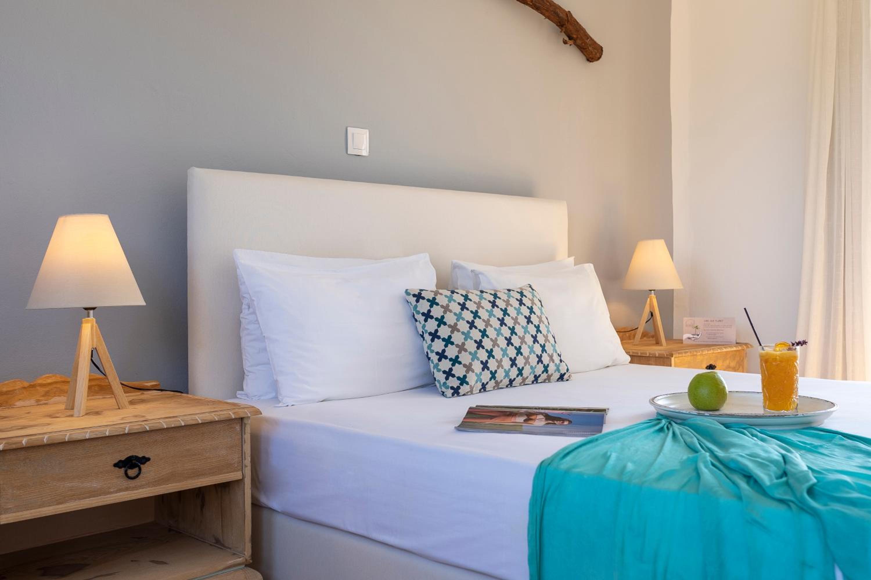 Deluxe Double Room with Sea View photo 3