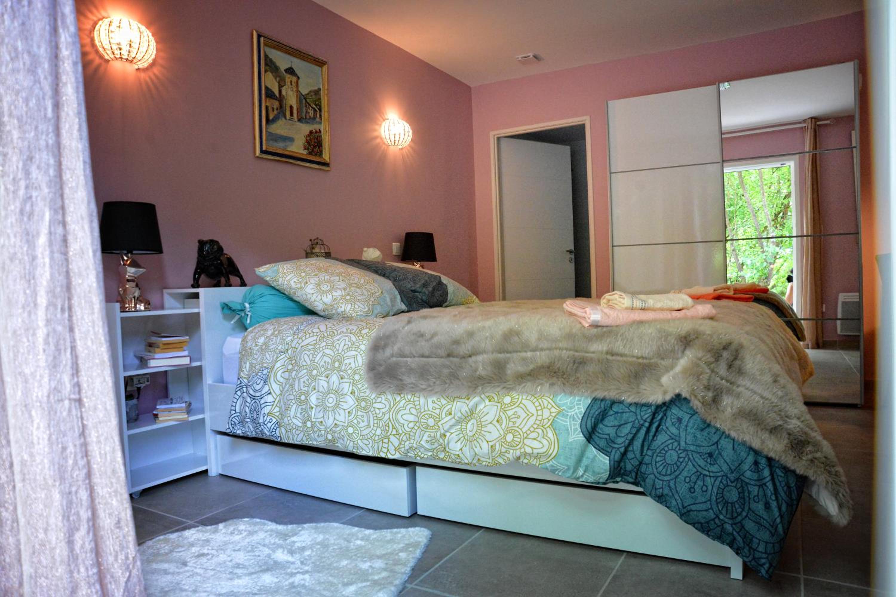 Double Room with Private Bathroom - Photo 2