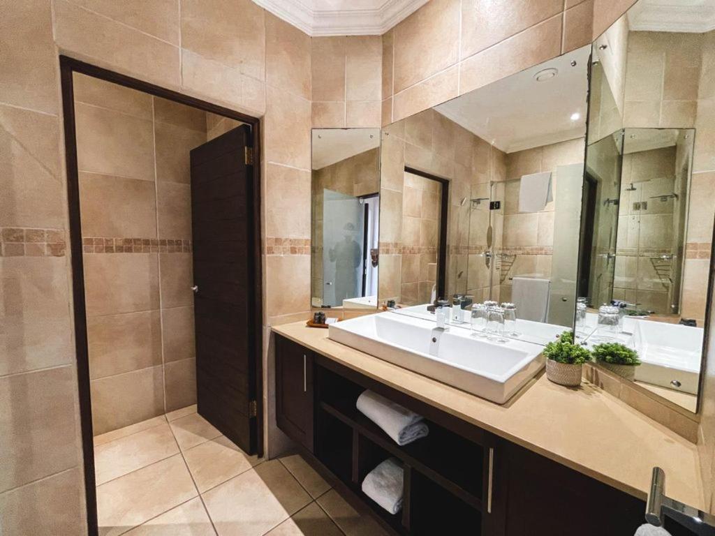 King Room with Garden View - Photo 3