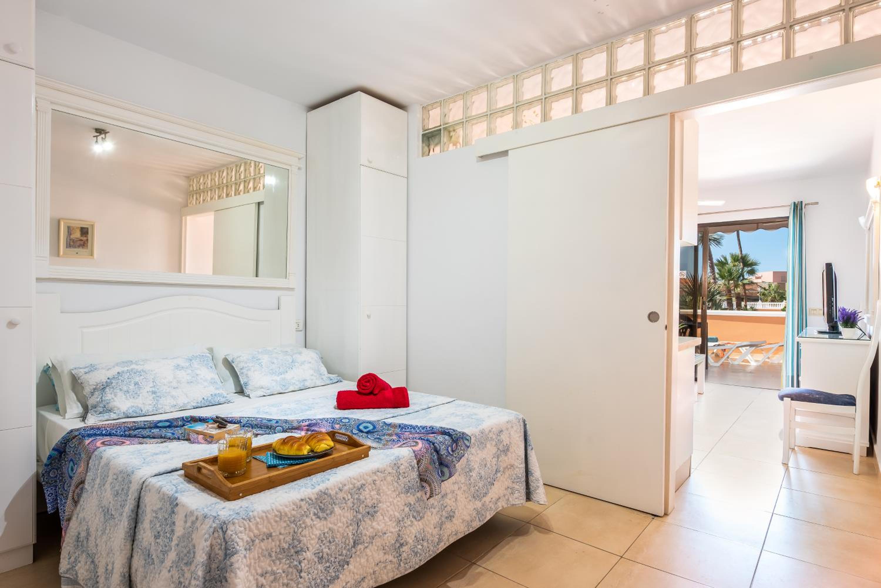 Estudio con terraza