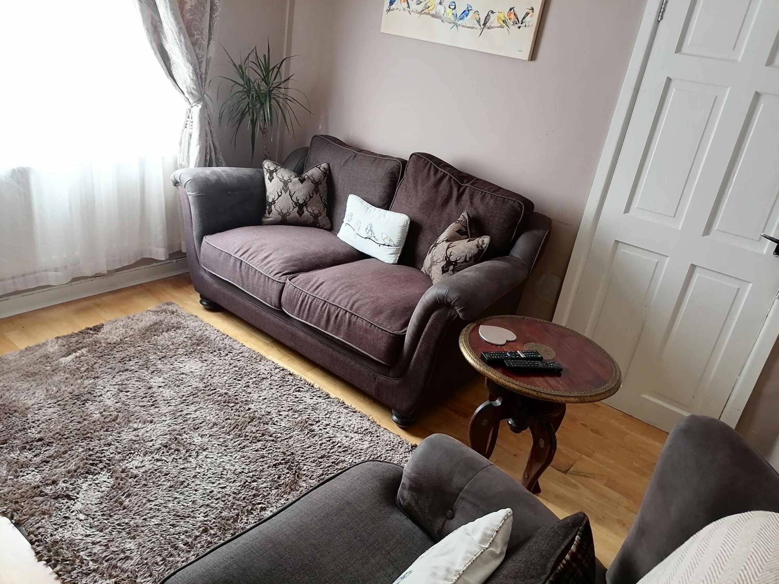 Three-Bedroom House photo 3