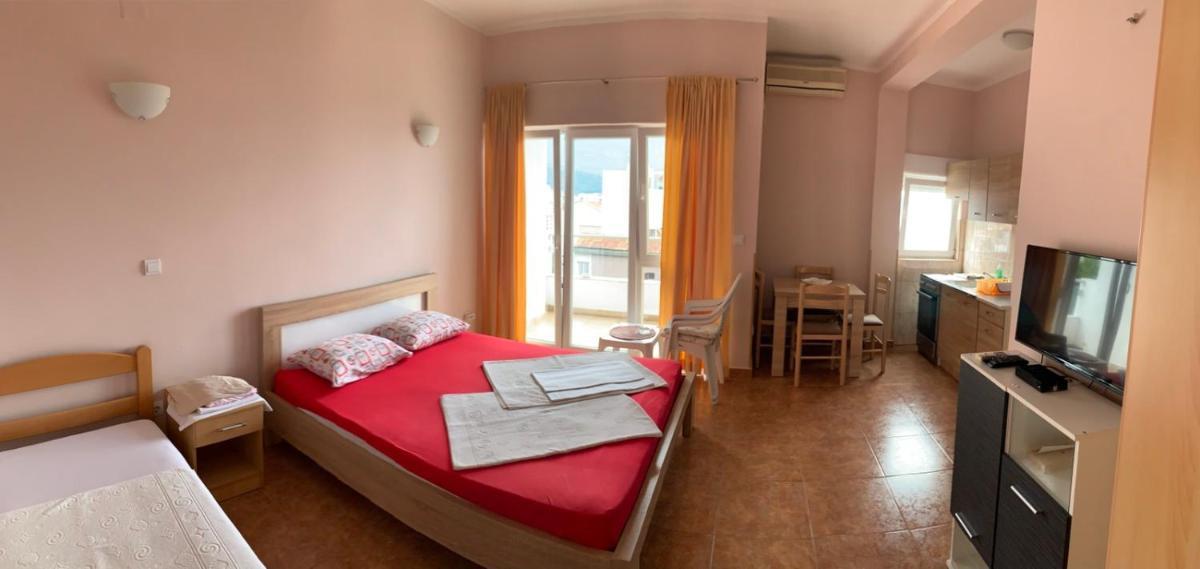 Studio Apartment with Sea View