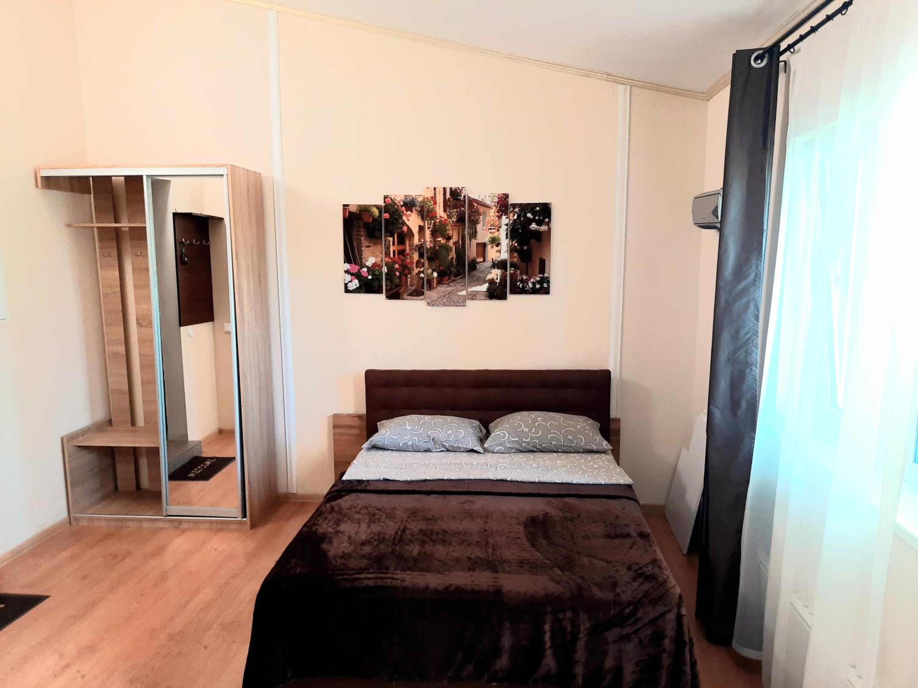 Studio Apartment photo 2
