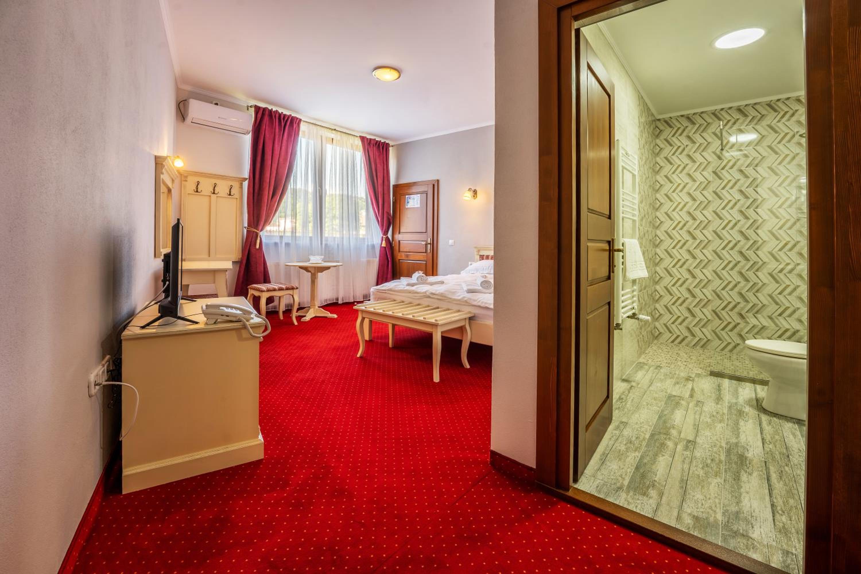 Deluxe Double Room - Photo 3