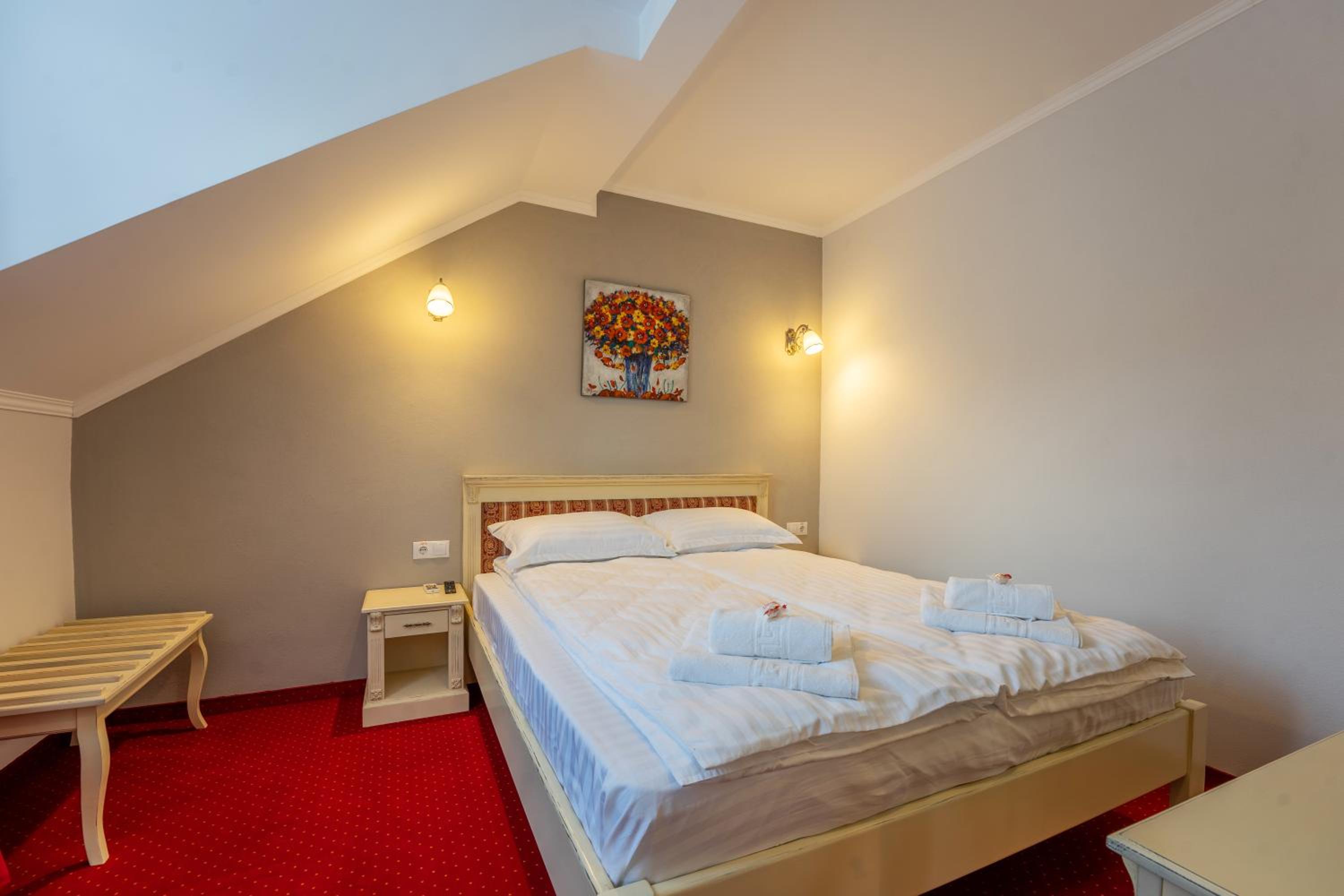 Superior King Room - Photo 6