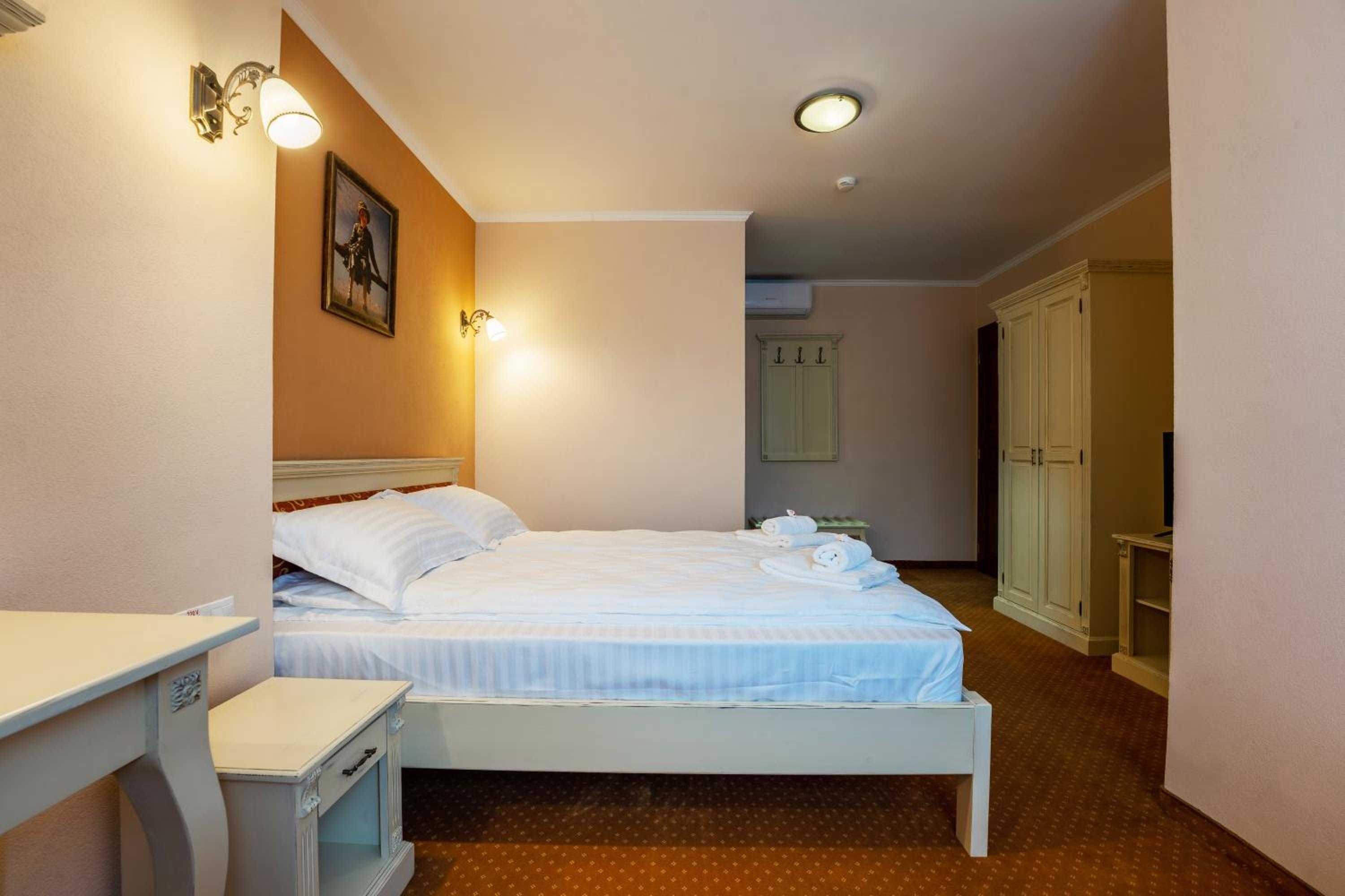 Deluxe Double Room - Photo 1