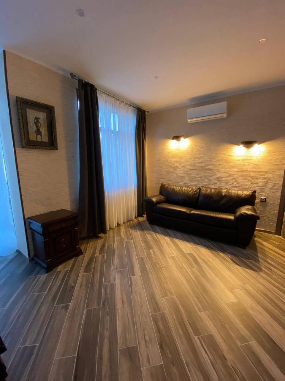 Family Room photo 2