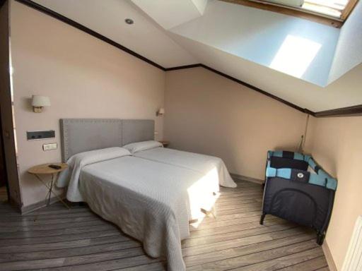 Twin Room - Attic photo 2
