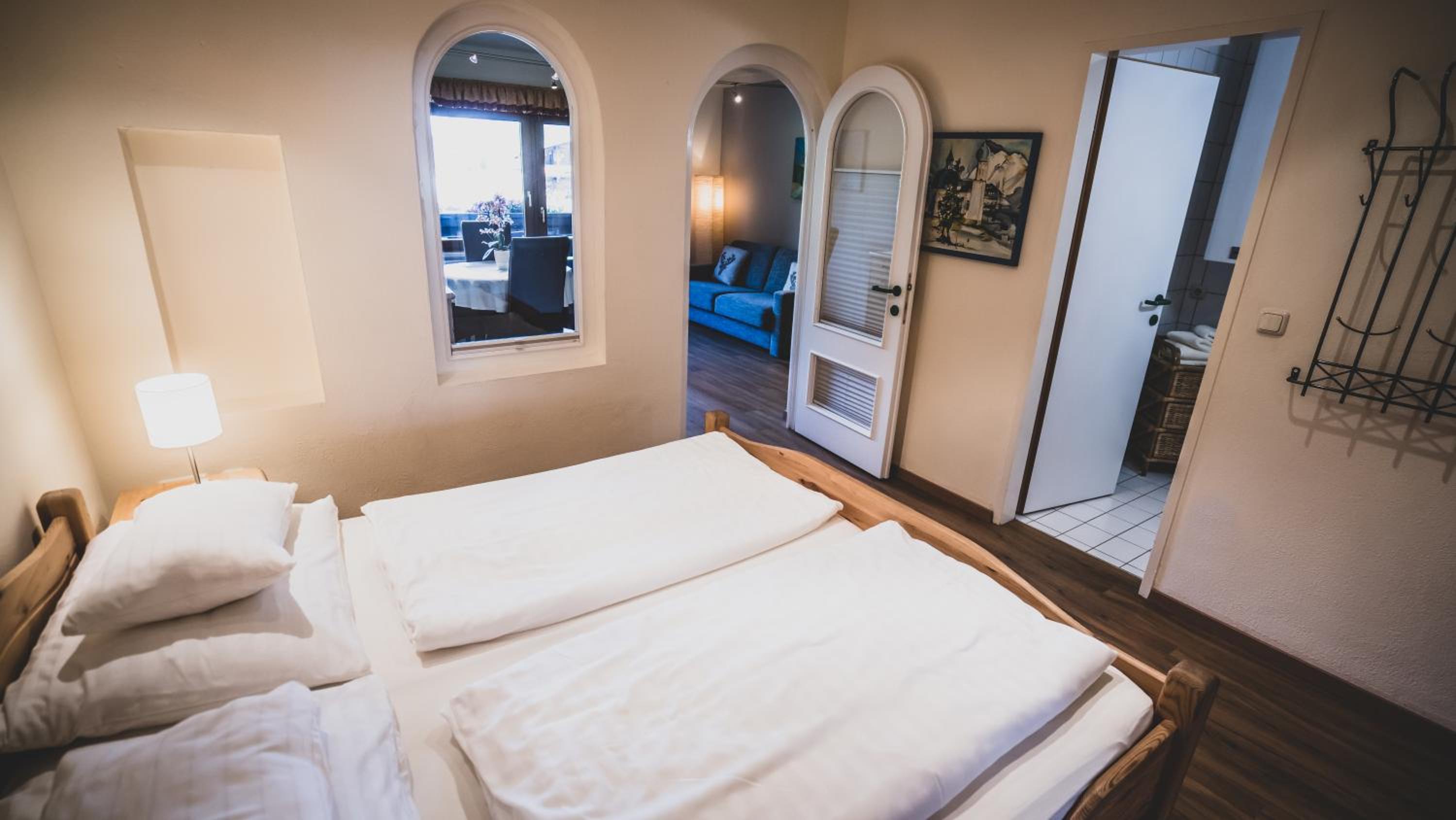 One-Bedroom Apartment Top 21 photo 1