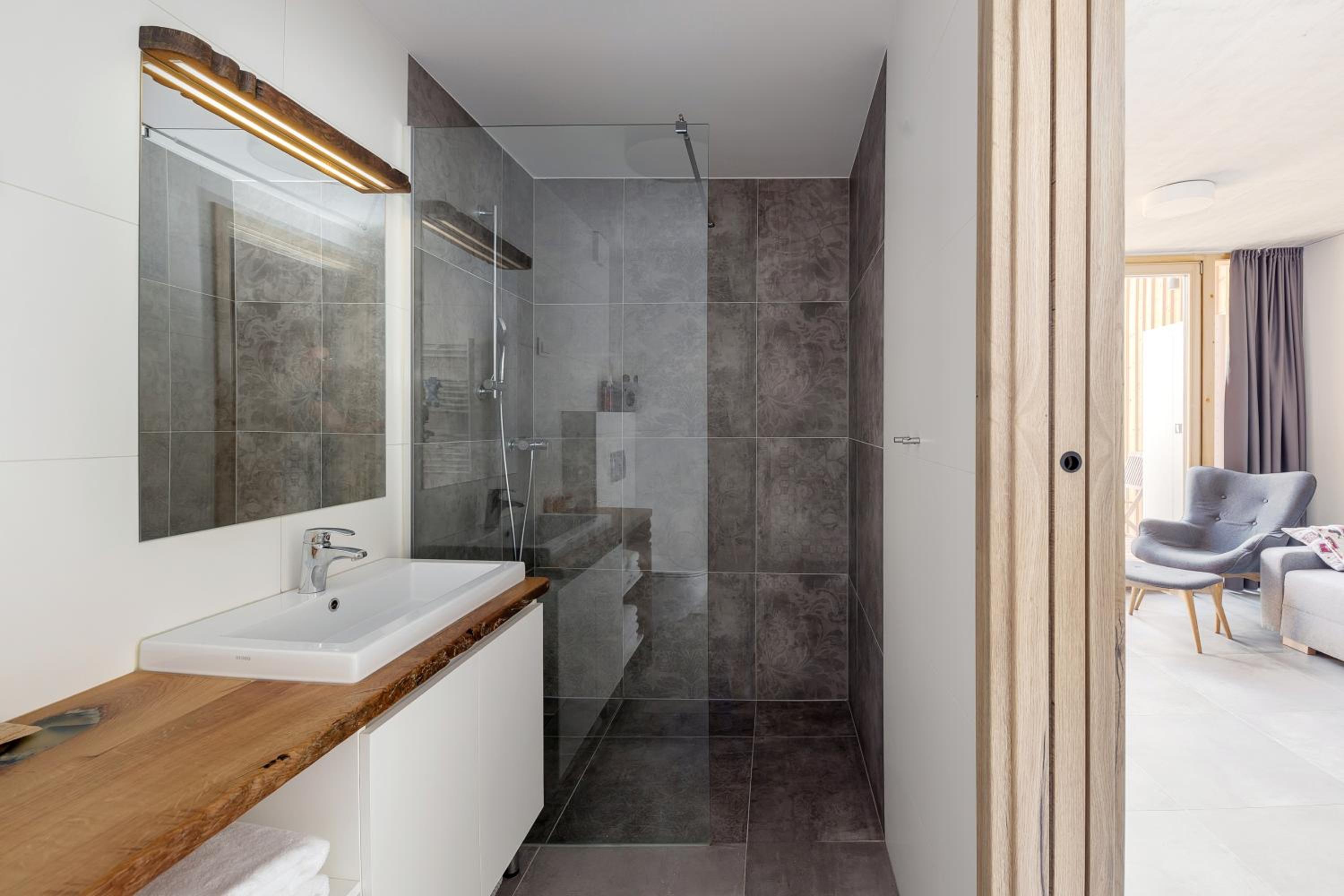 Two-Bedroom Apartment - Photo 15