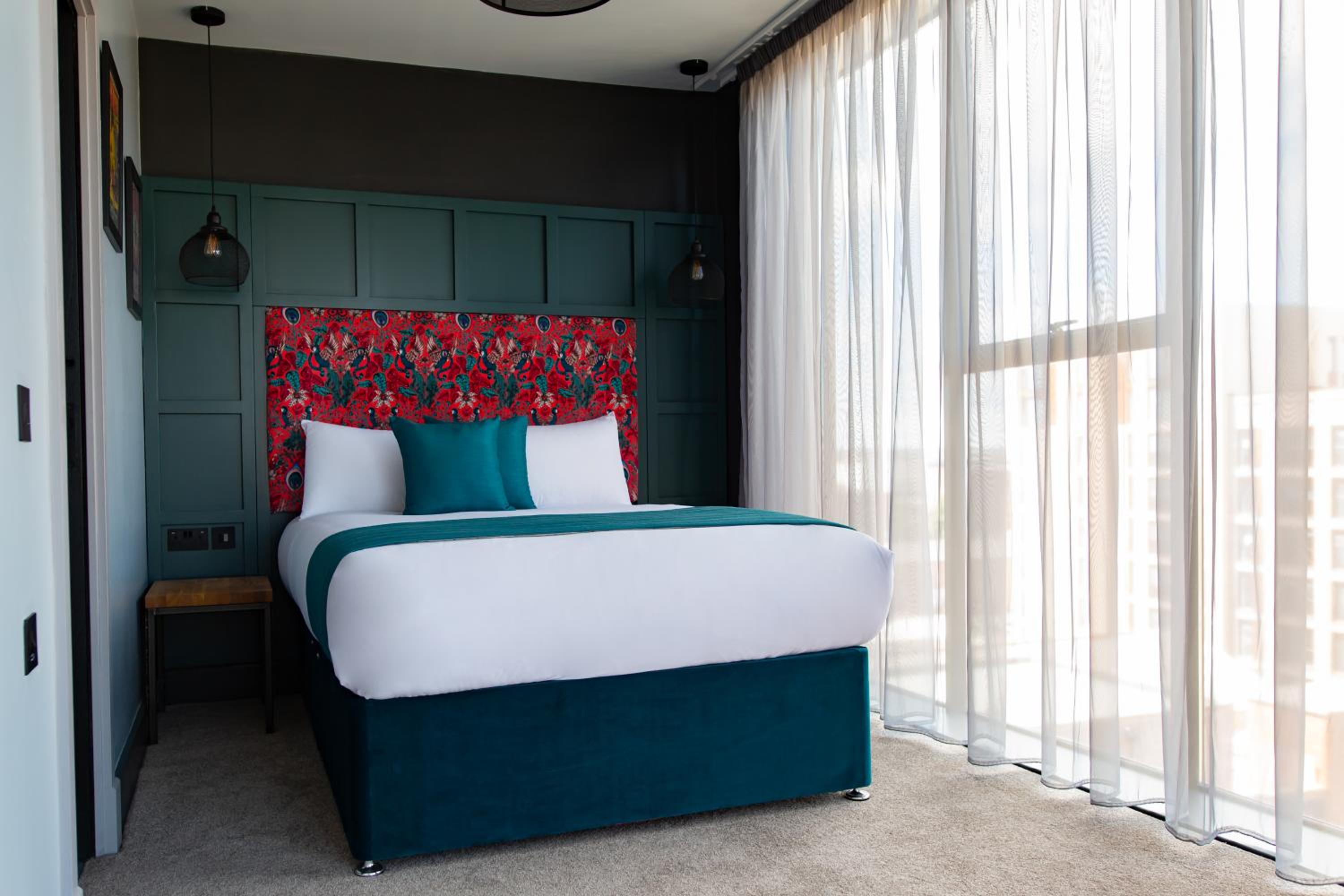 Double Room - Photo 8