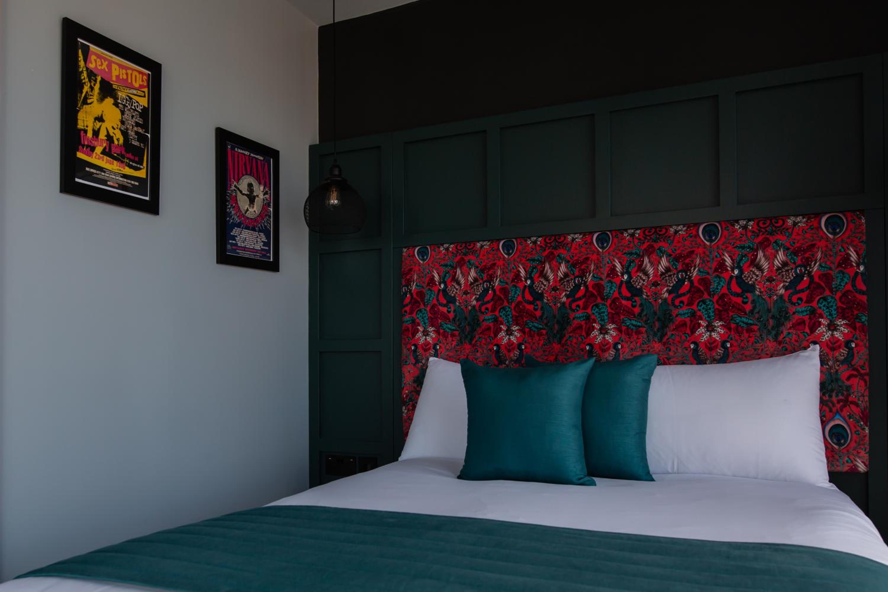 Double Room - Photo 14