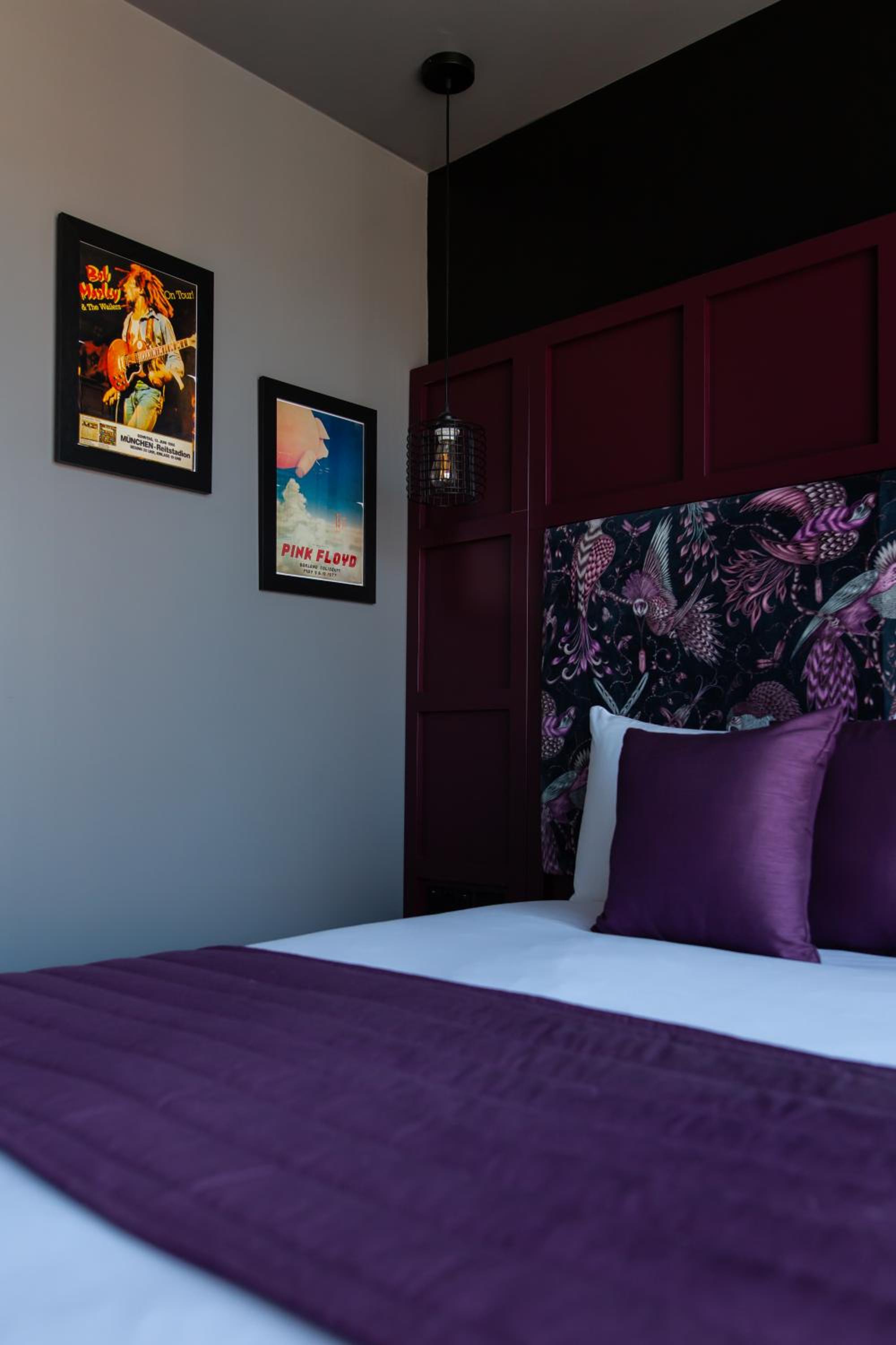 Double Room - Photo 11