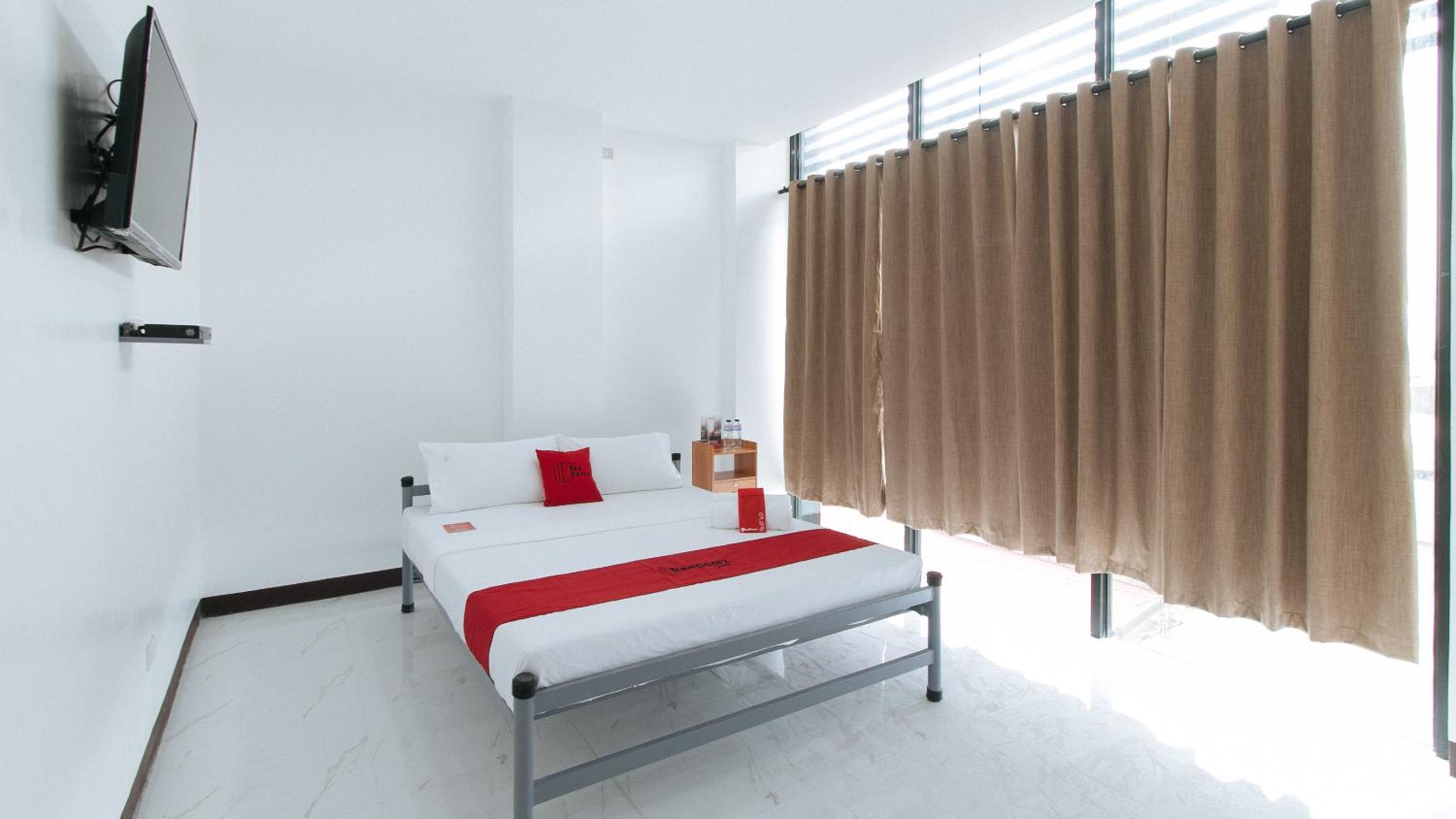 Deluxe Room - Photo 1