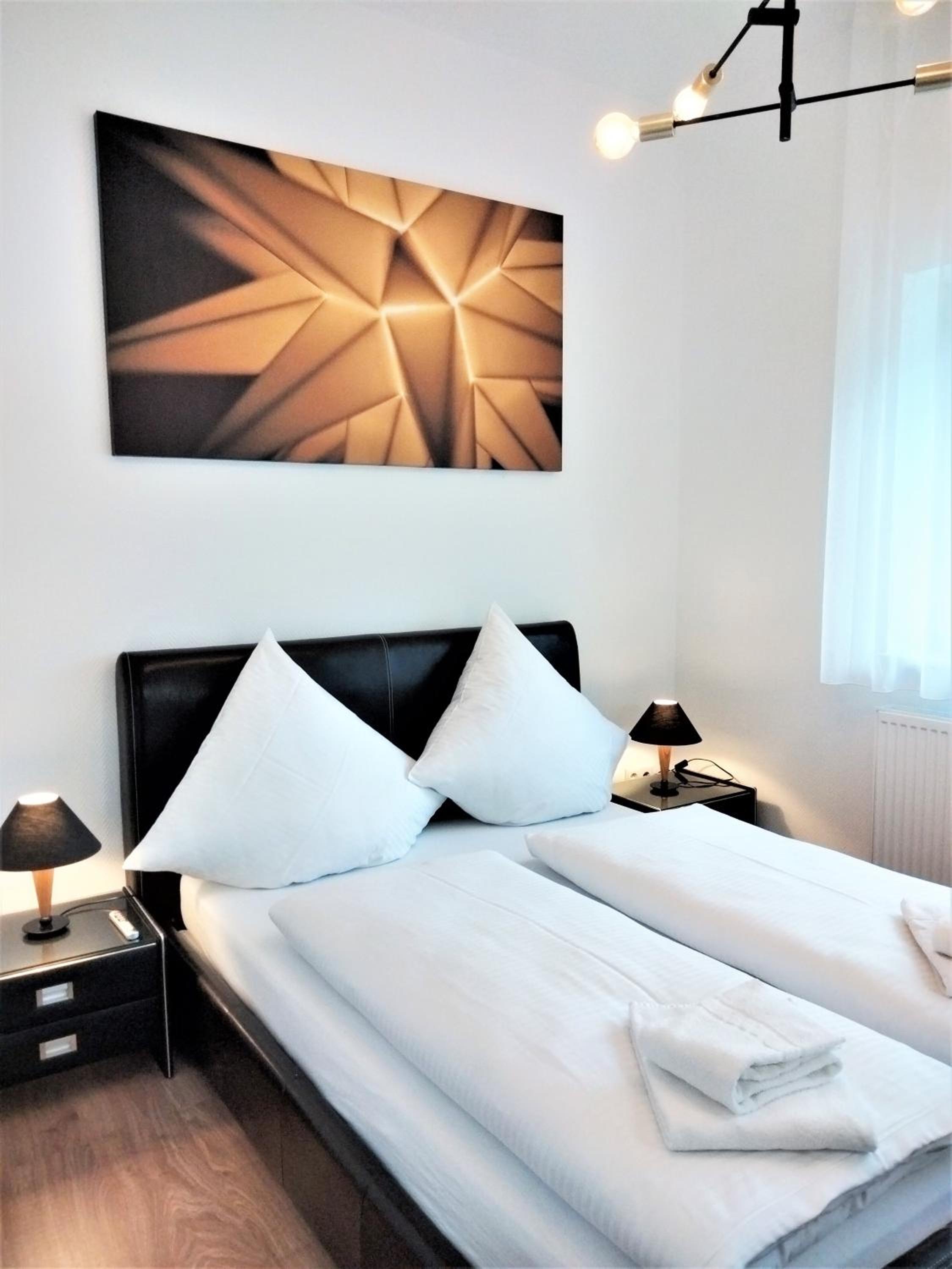Doppelzimmer mit und ohne Klimaanlage (Check-In max. 20h/08:00p.m.) - Photo 4