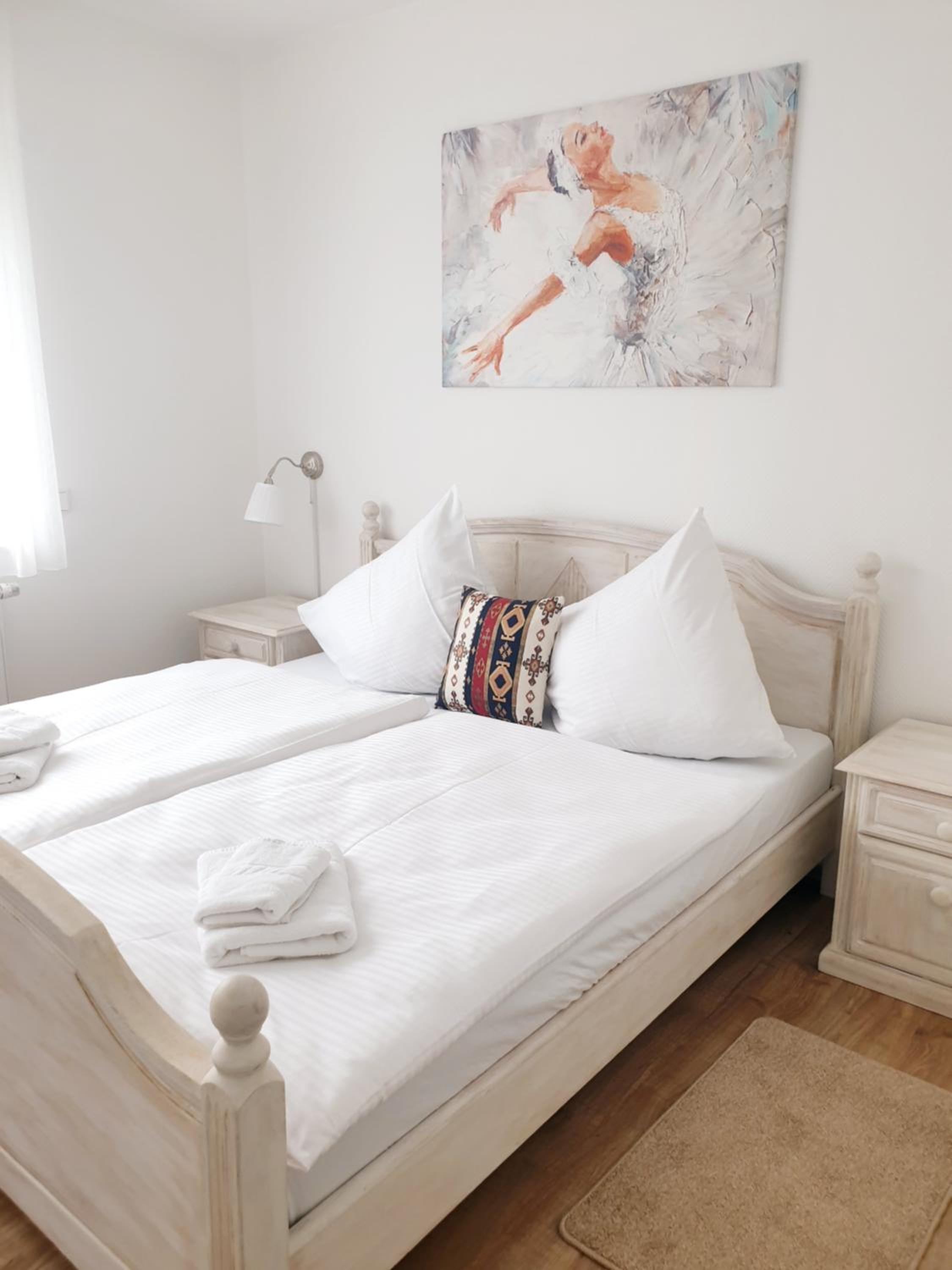 Doppelzimmer mit und ohne Klimaanlage (Check-In max. 20h/08:00p.m.) - Photo 12