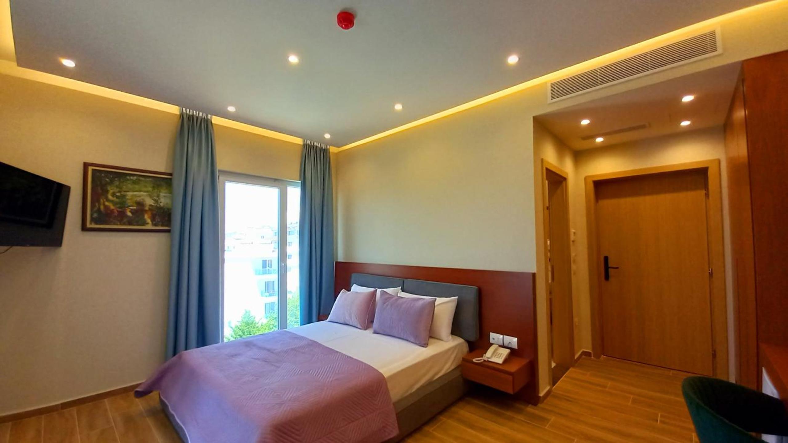 Queen Suite
