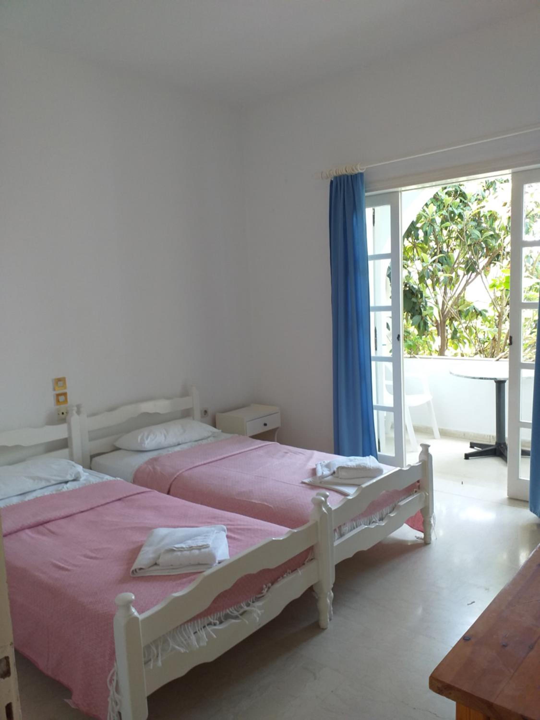 Economy Twin Room