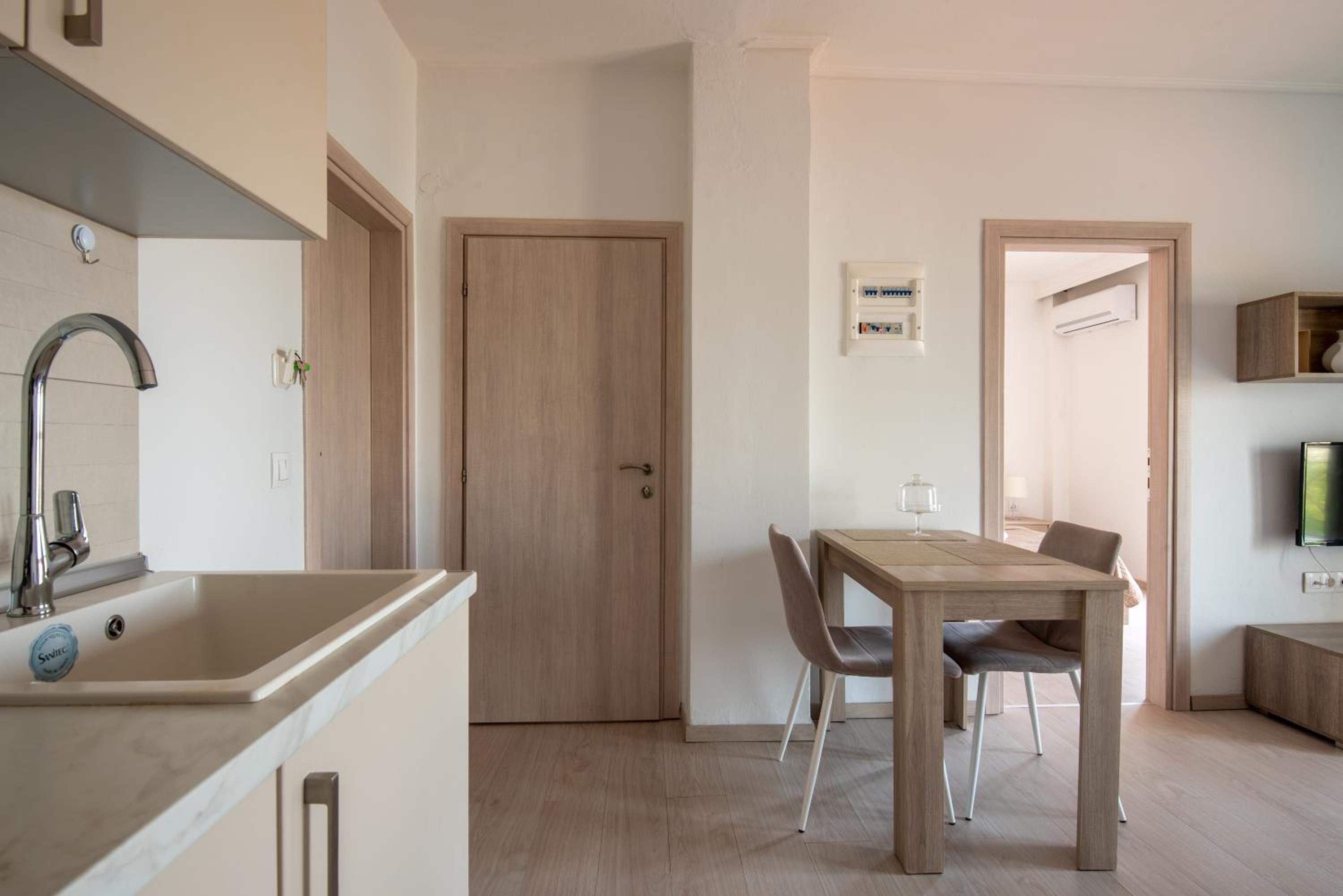 One-Bedroom Apartment - Photo 15