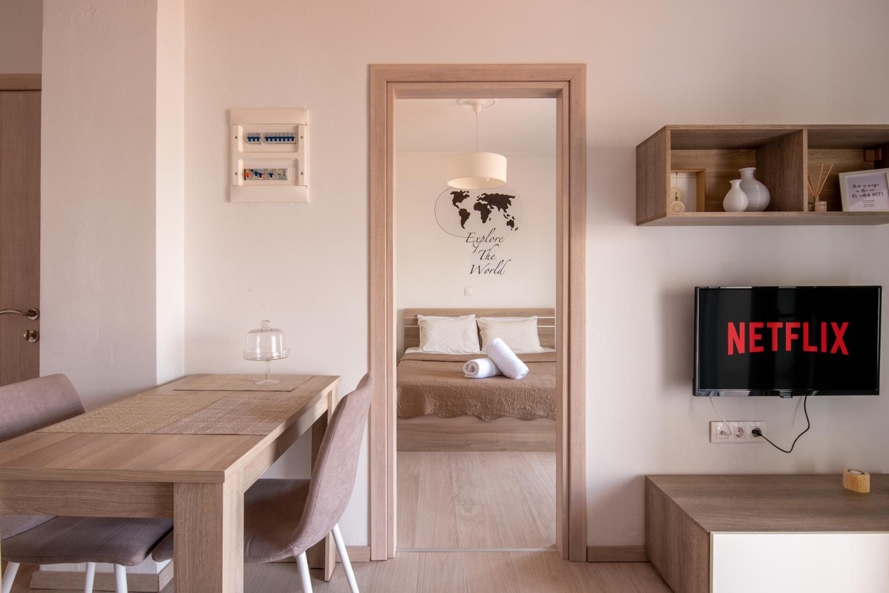 One-Bedroom Apartment - Photo 1