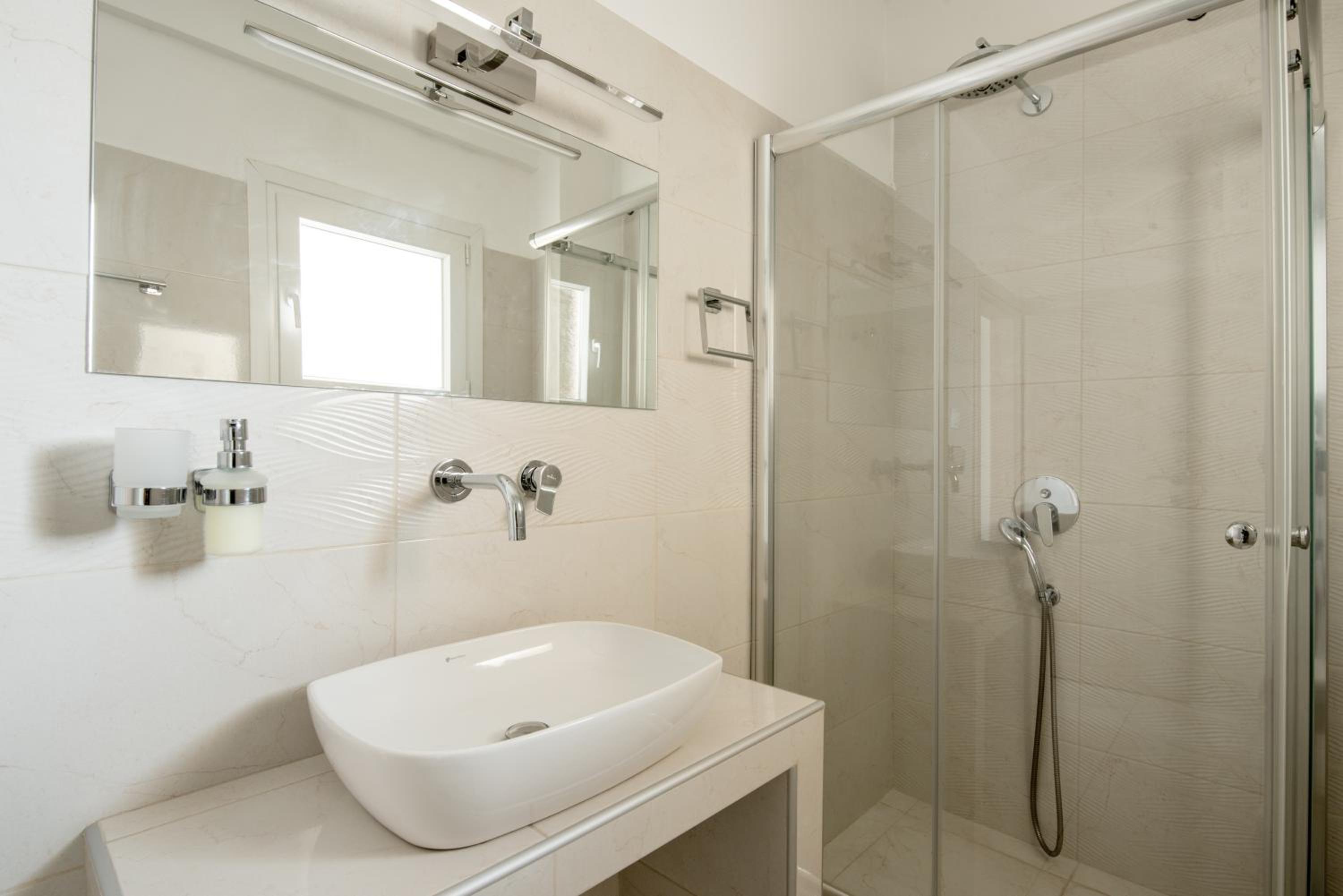 One-Bedroom Apartment - Photo 9
