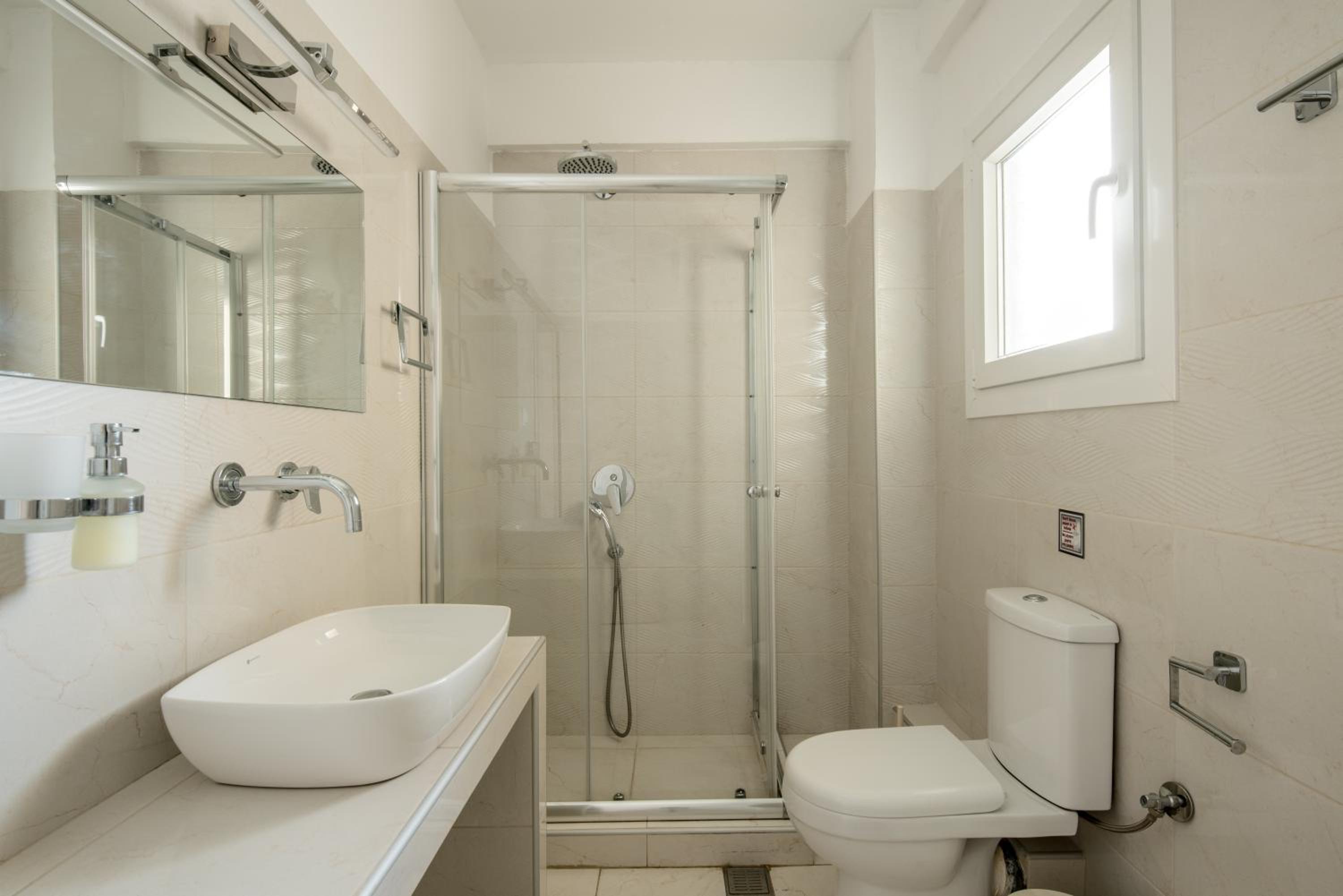 One-Bedroom Apartment - Photo 10