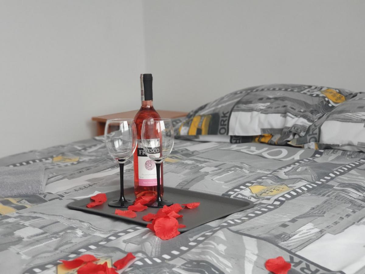 Quadruple Room with Private Bathroom - Photo 1