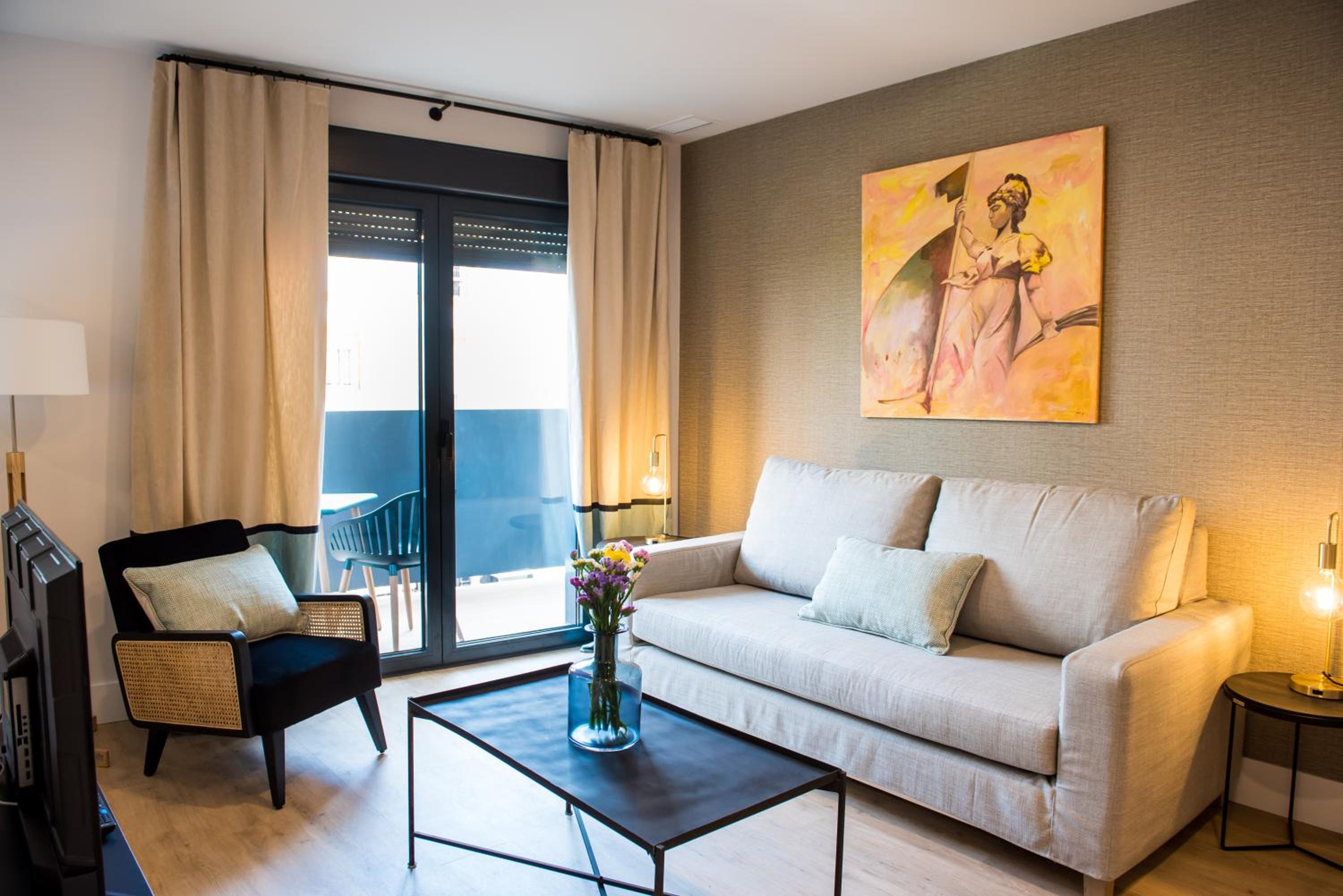 One-Bedroom Apartment - Photo 19